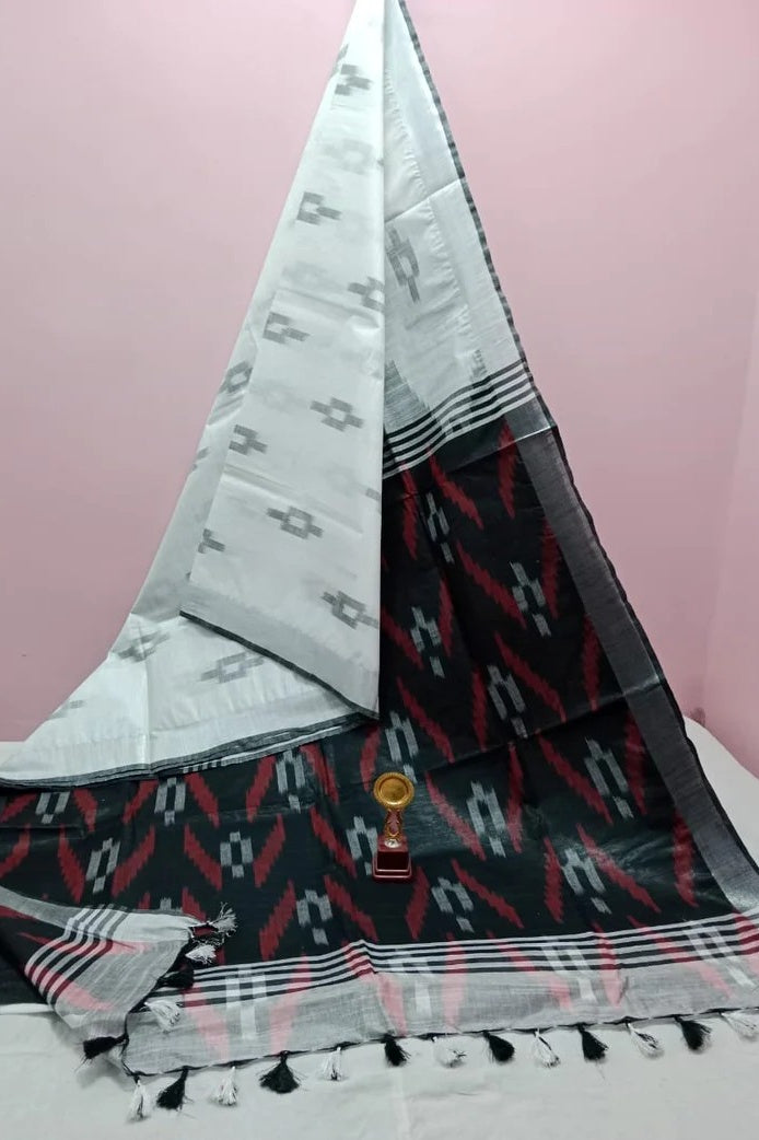 white black handwoven ikat cotton saree - linenworldonline.in