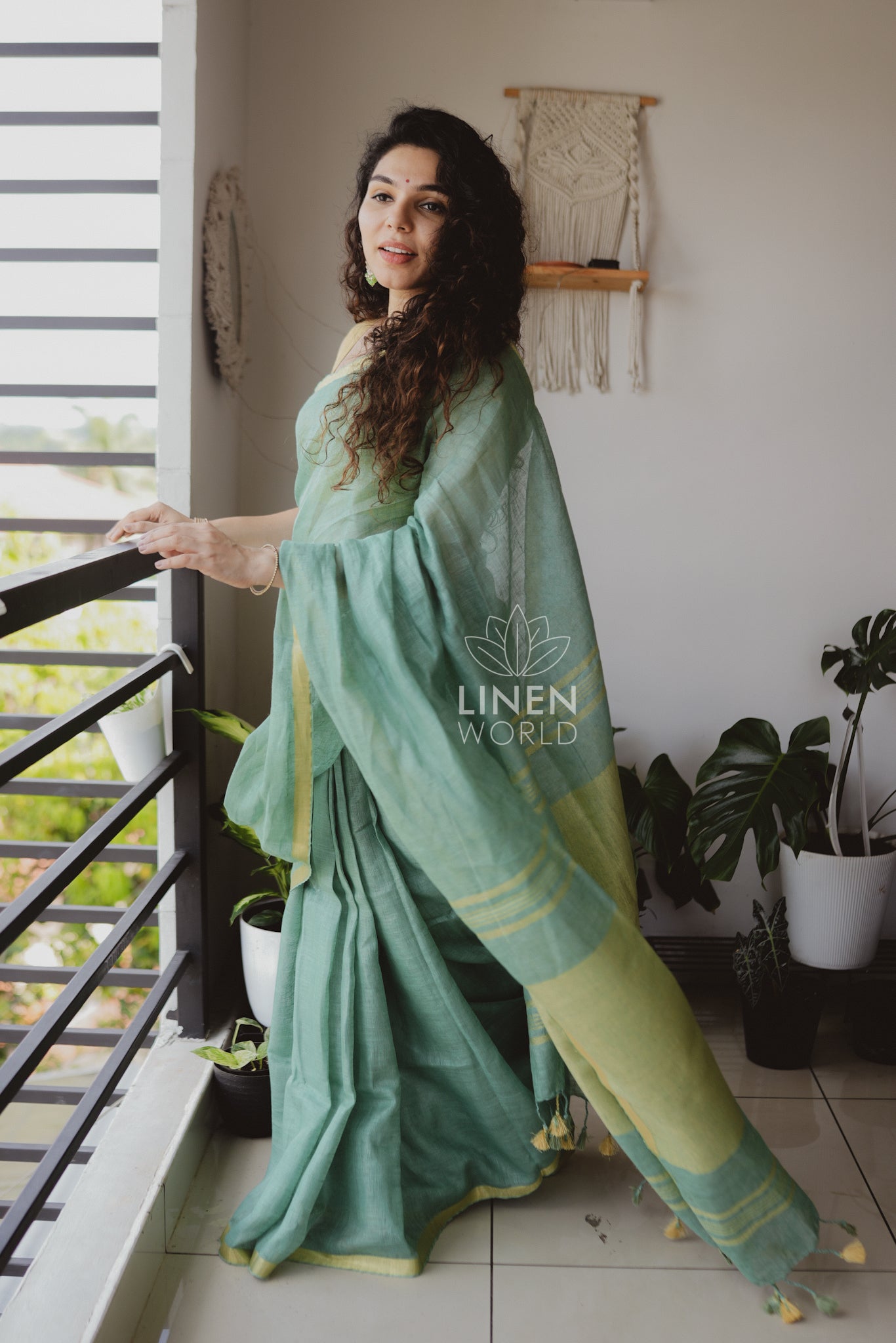 Tanishka - Pista Green
