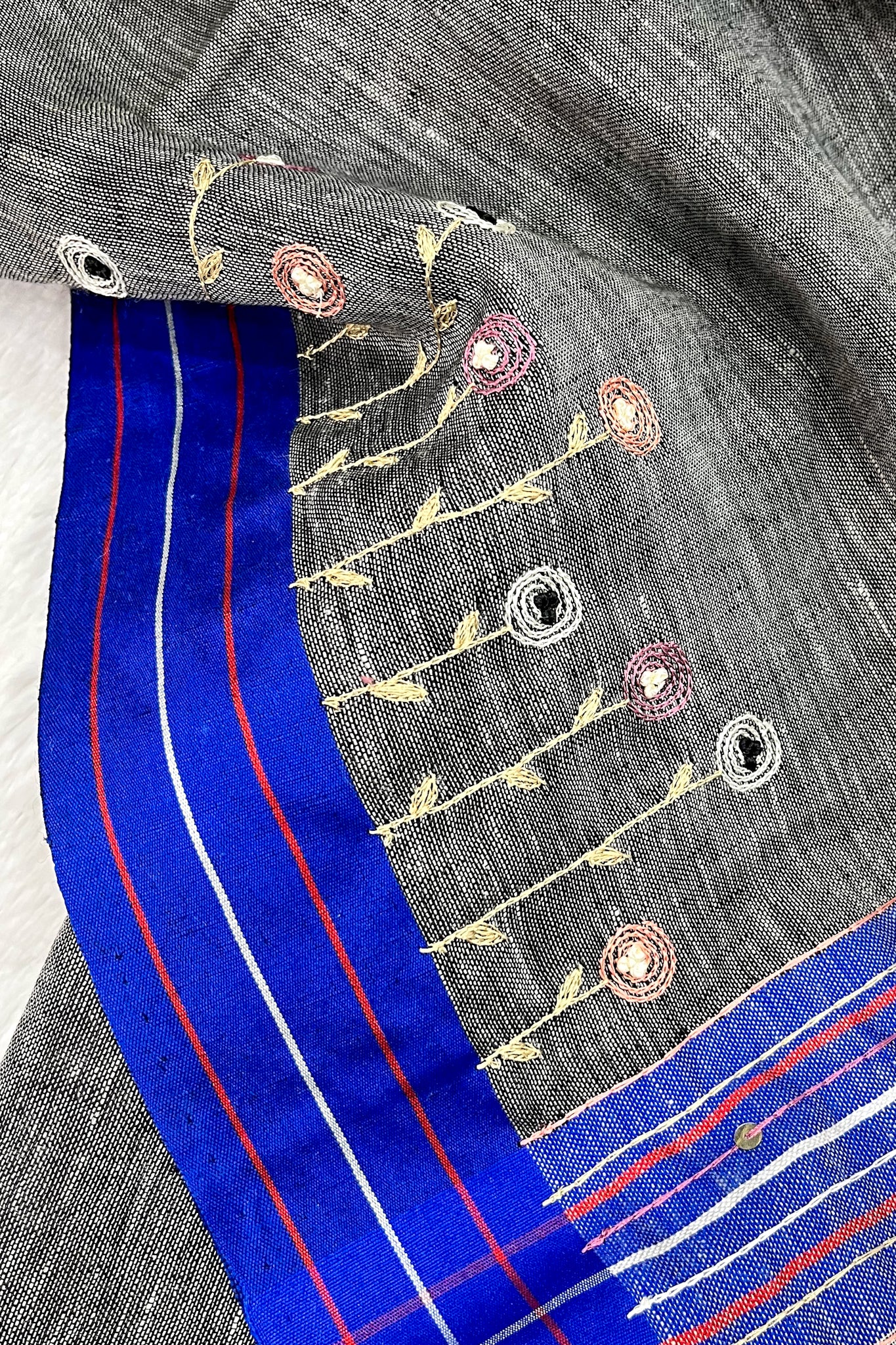 zareen: grey french knot hand embroidered pure linen saree - linenworldonline.in