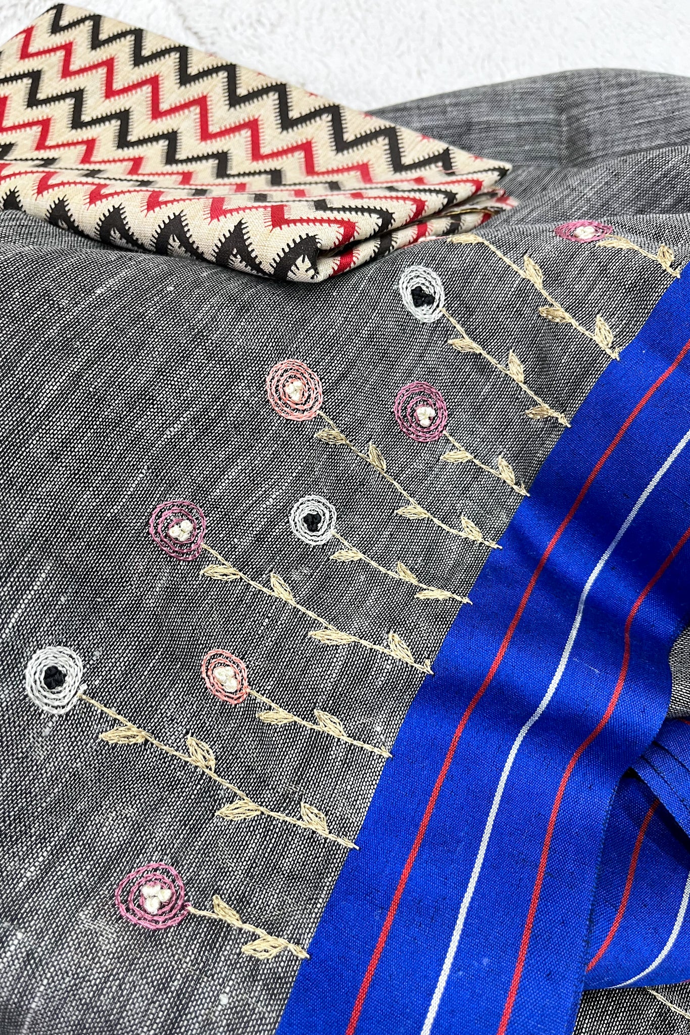 zareen: grey french knot hand embroidered pure linen saree - linenworldonline.in