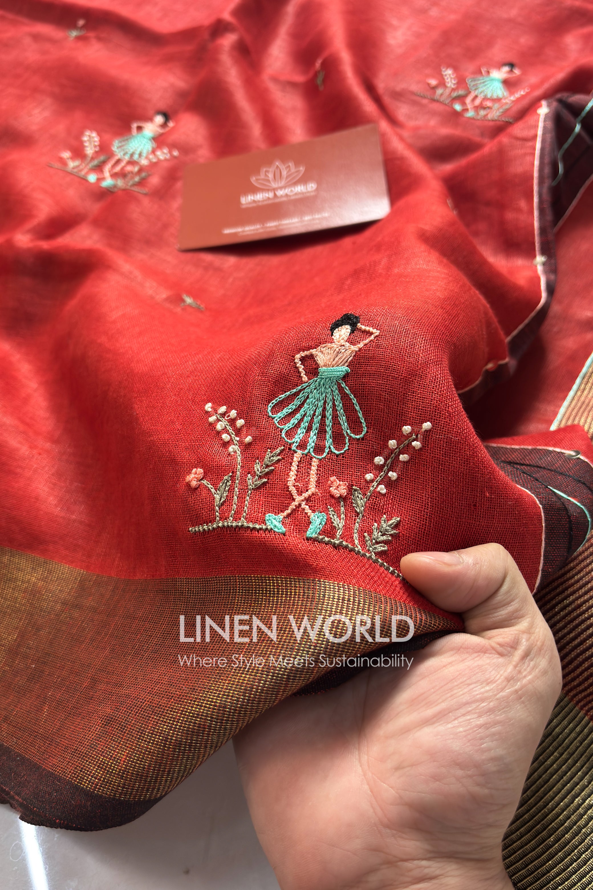 Dancing Blooms - Pure Linen Saree