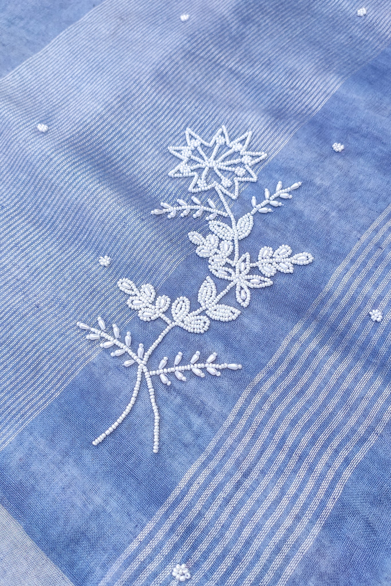 blue and white pure linen shibori handembroidery saree - linenworldonline.in