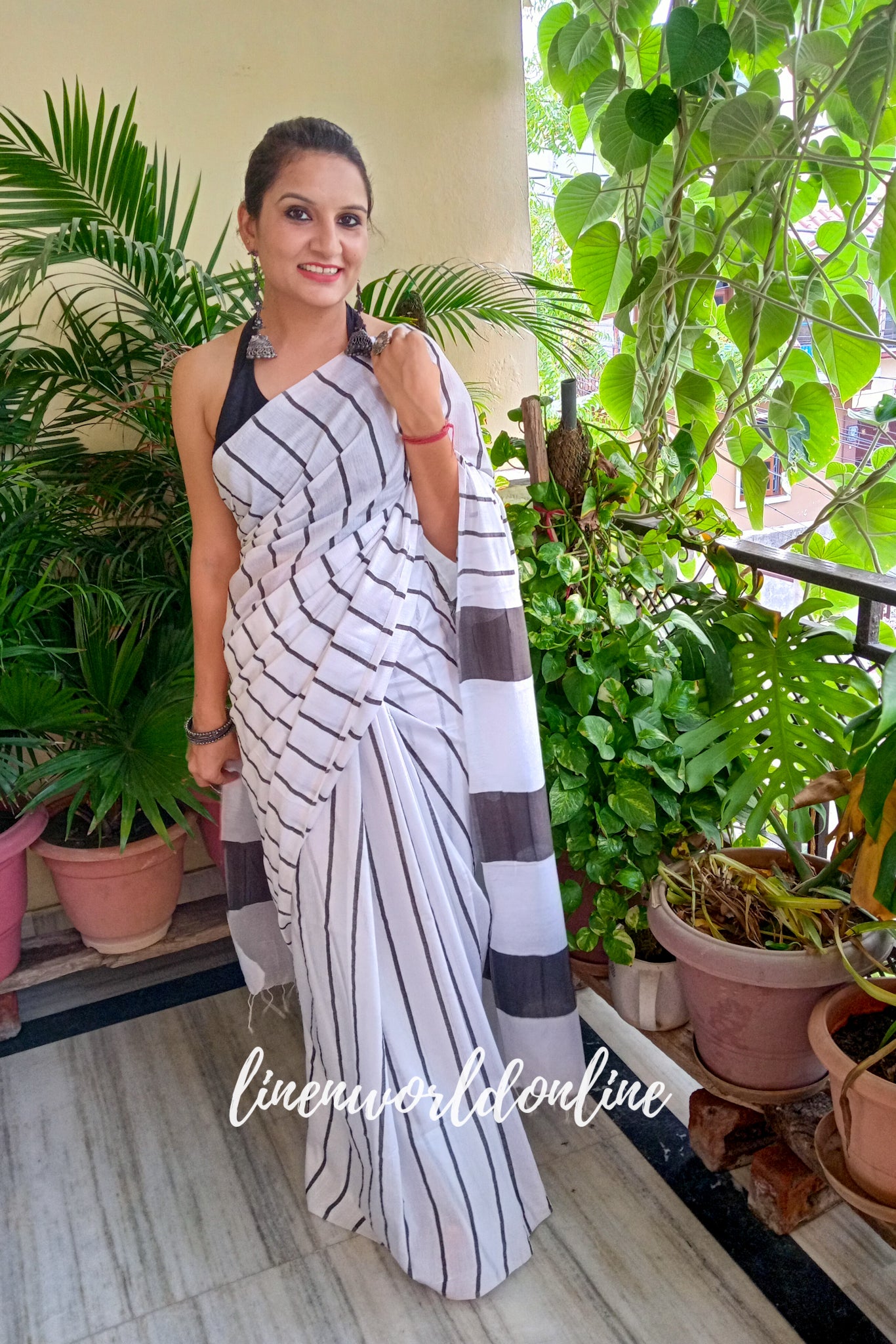 white cotton silk saree with black stripes - linenworldonline.in