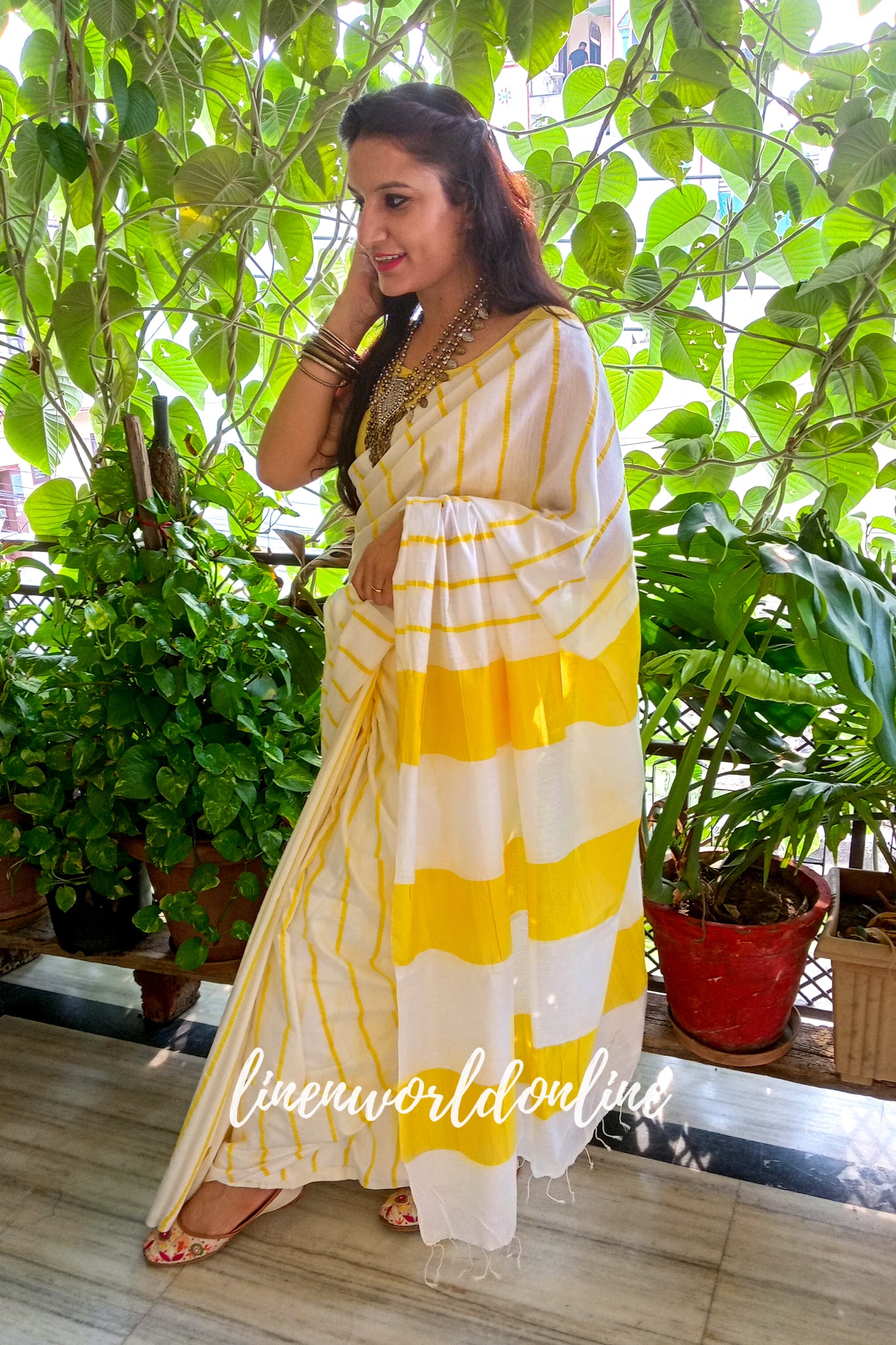 white cotton silk saree with yellow stripes - linenworldonline.in