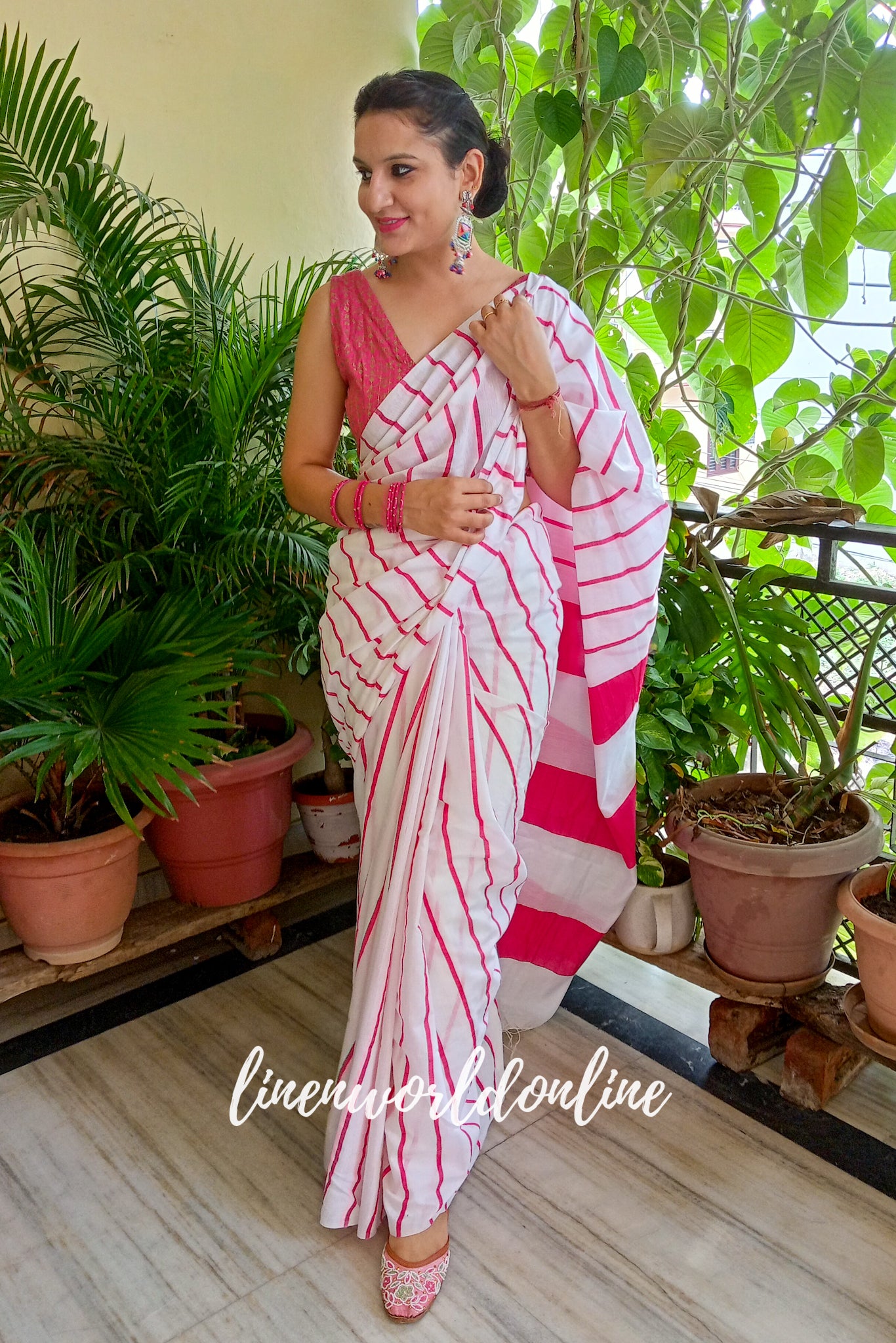 white cotton silk saree with pink stripes - linenworldonline.in