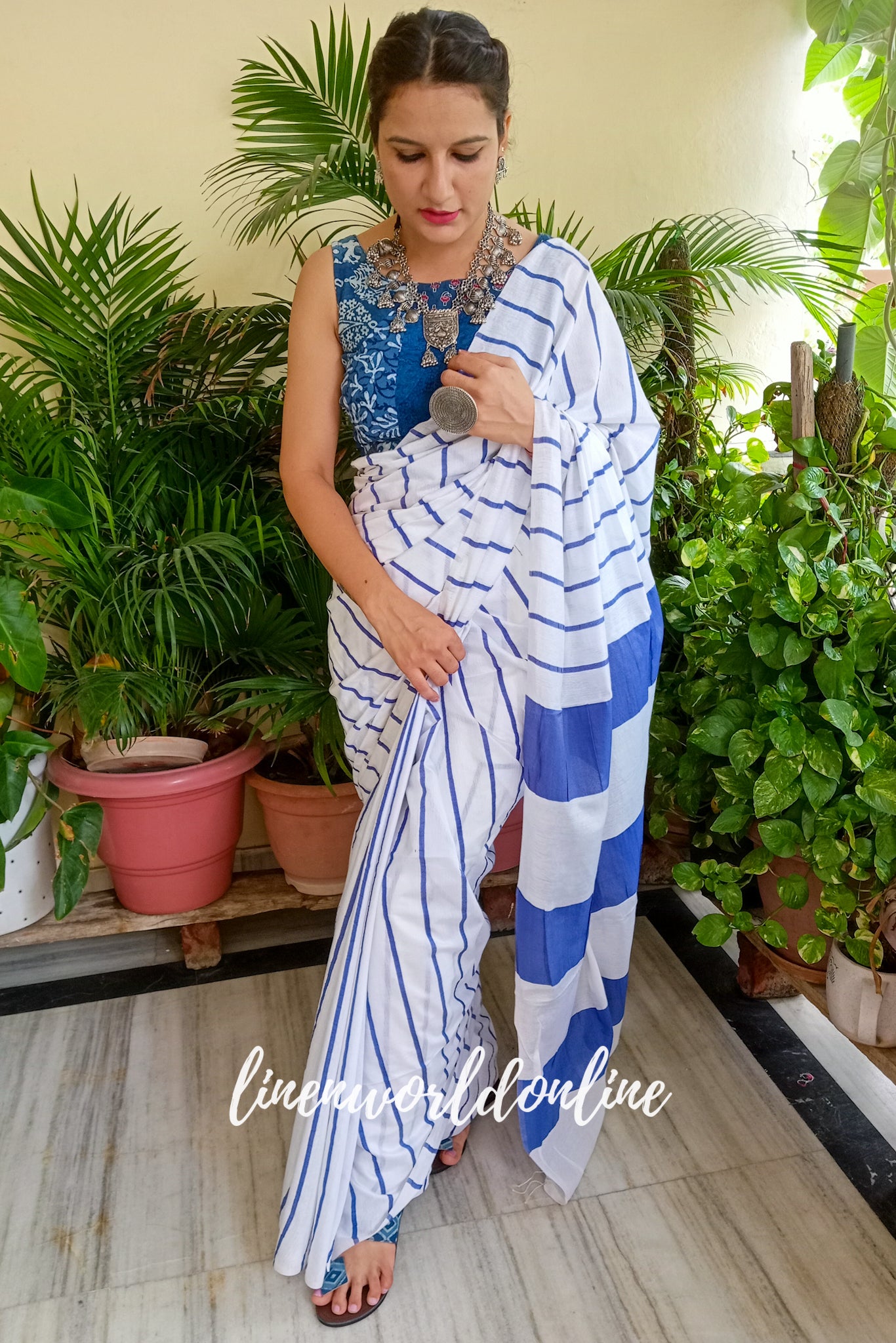 white cotton silk saree with royal blue stripes - linenworldonline.in