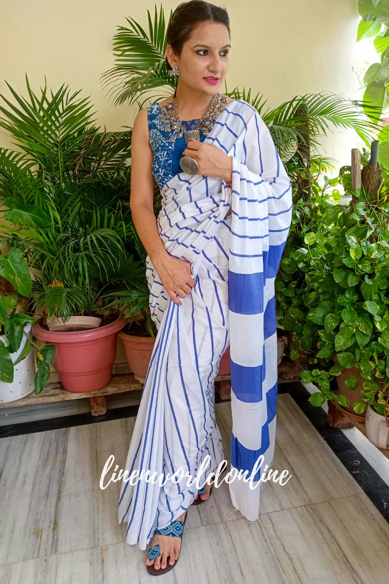 white cotton silk saree with royal blue stripes - linenworldonline.in