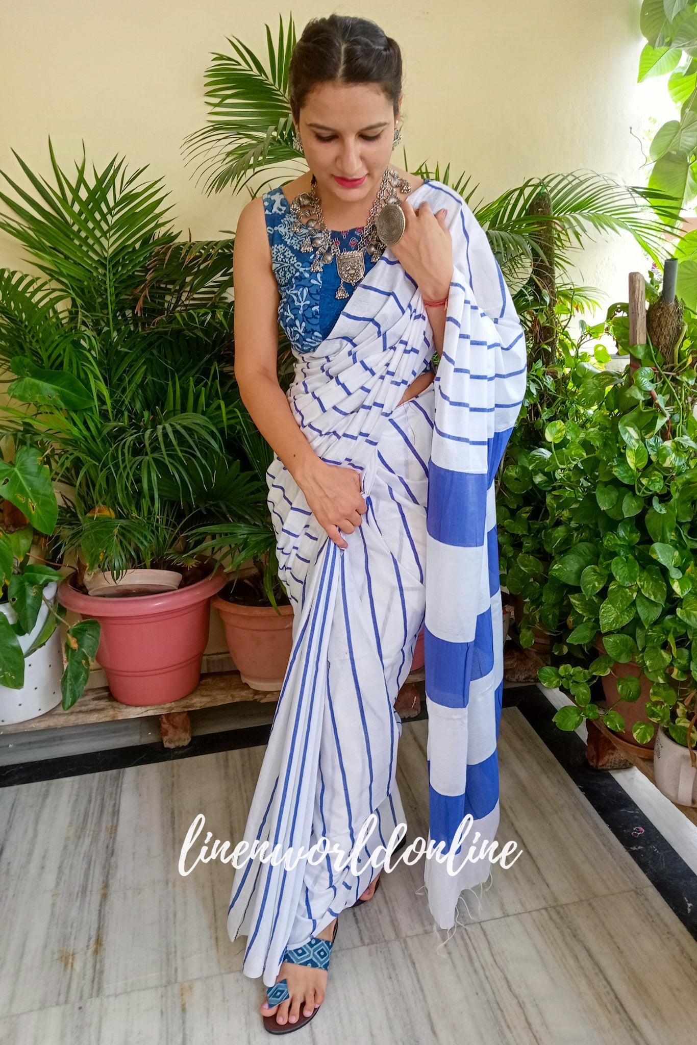 white cotton silk saree with royal blue stripes - linenworldonline.in