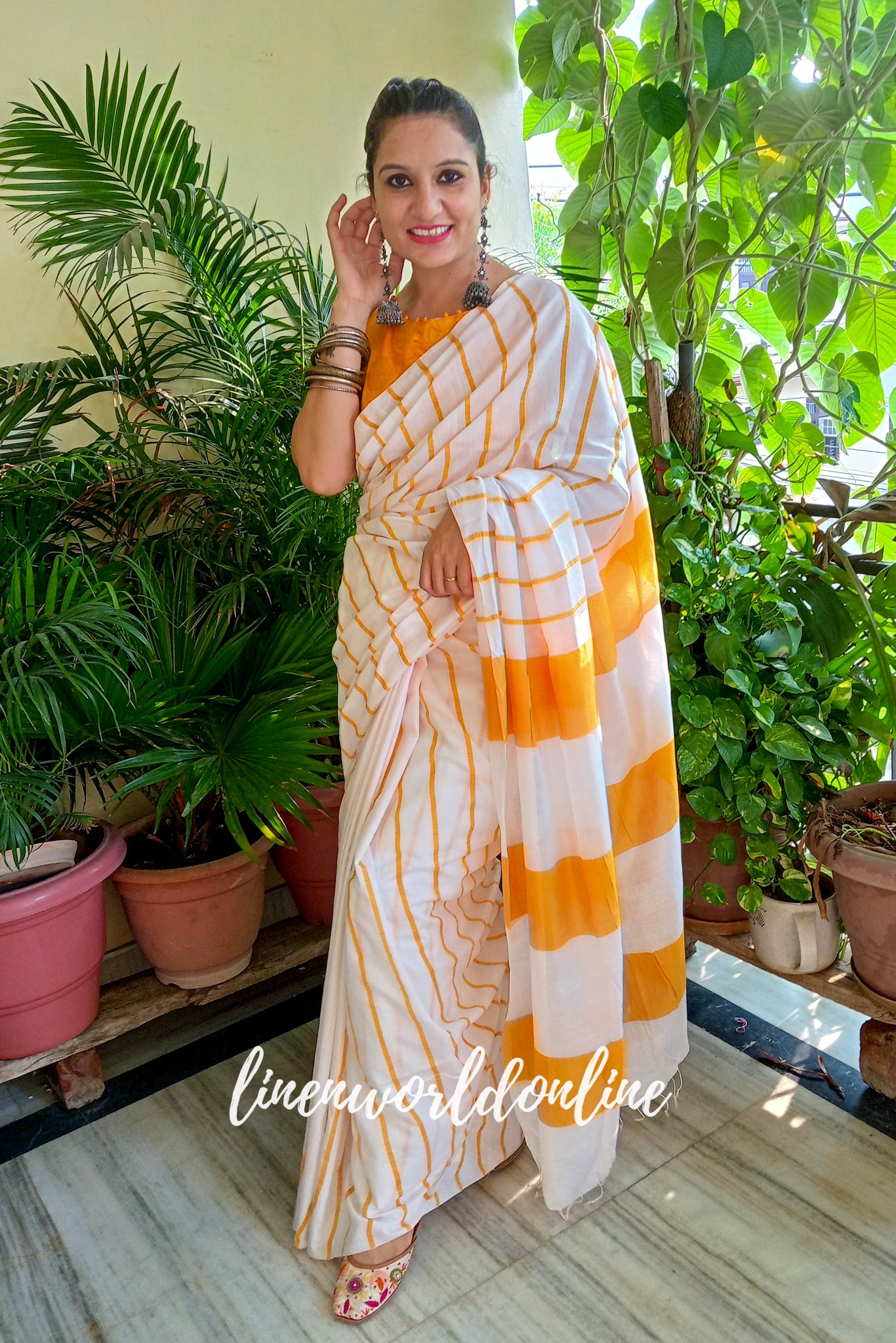 white cotton silk saree with mustard yellow stripes - linenworldonline.in