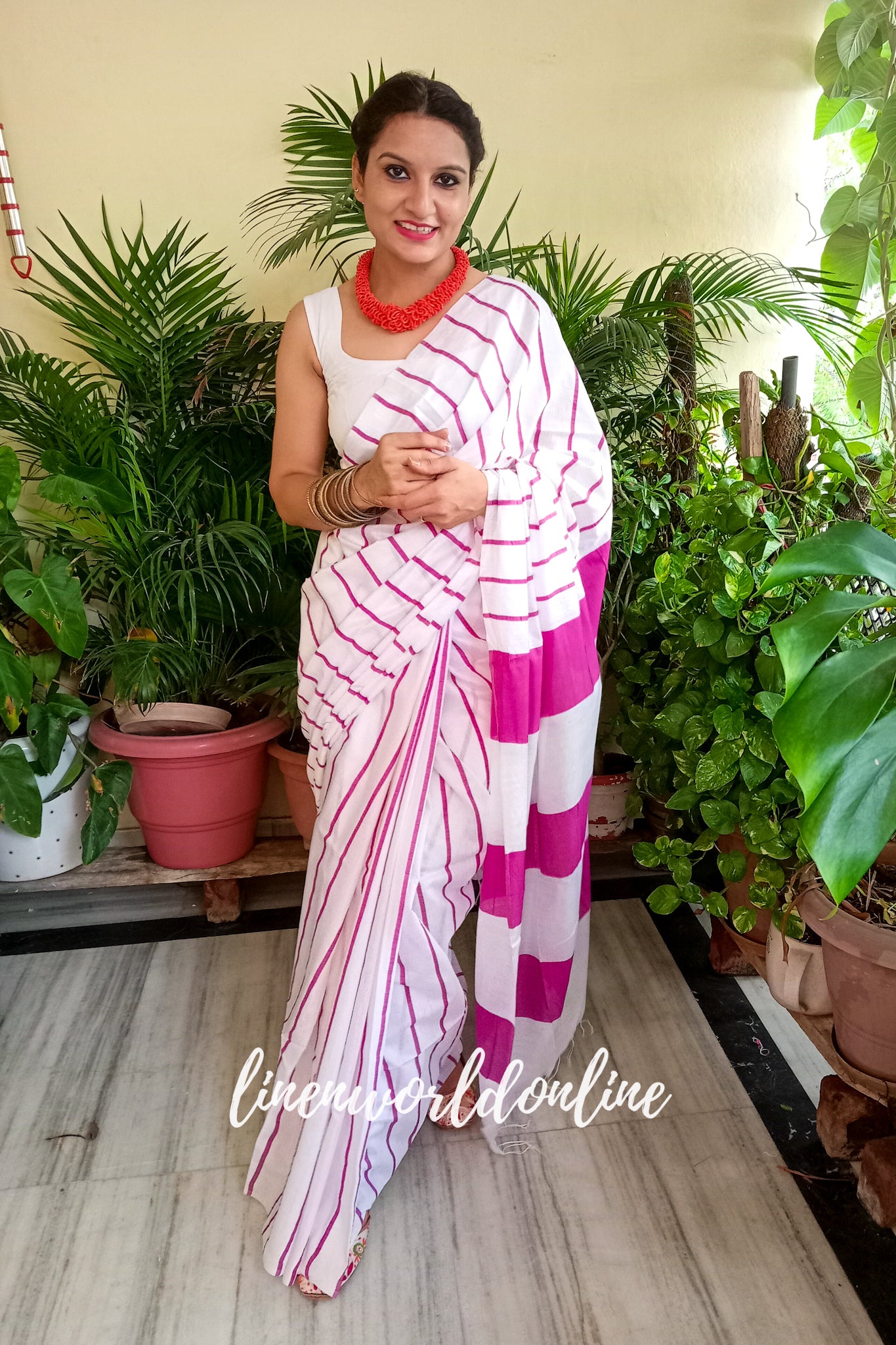 white cotton silk saree with magenta pink stripes - linenworldonline.in