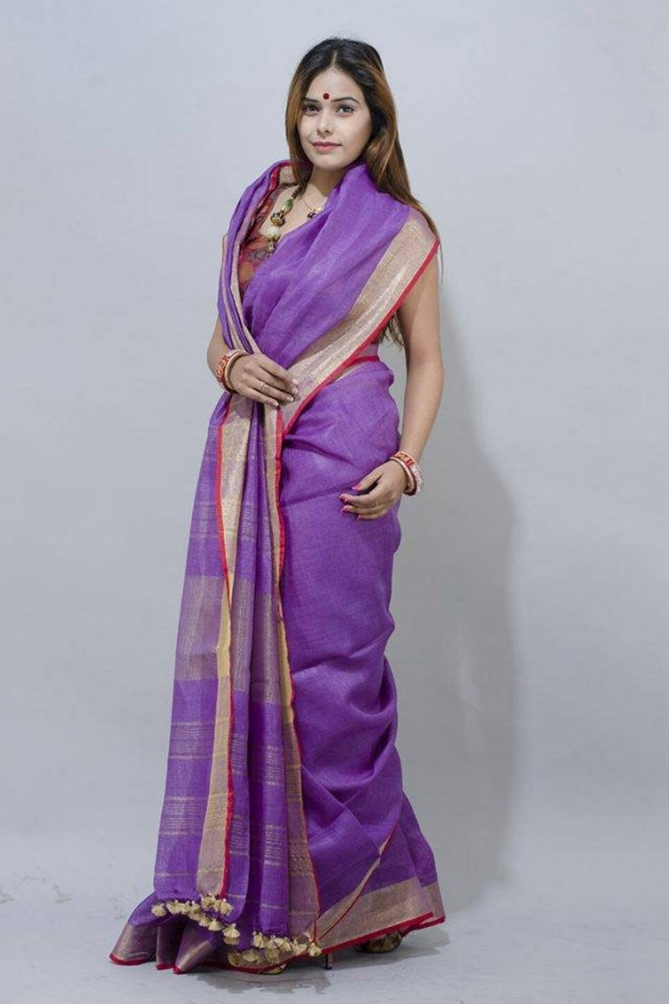 violet handloom woven pure linen saree - linenworldonline.in
