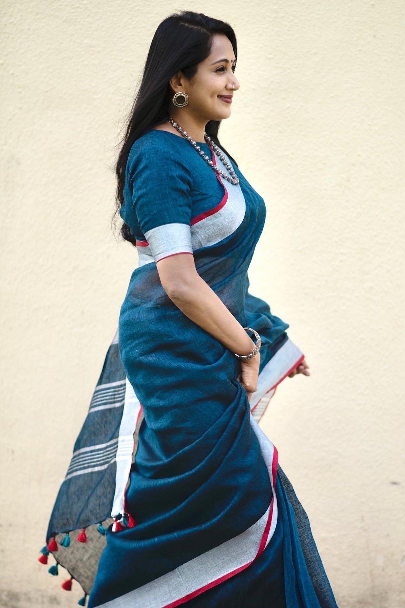gayatri - teal blue organic pure linen saree - linenworldonline.in