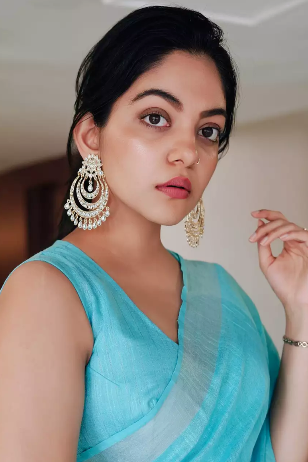Bollywood actress Ahana Krishna in pure linen saree - Linen World