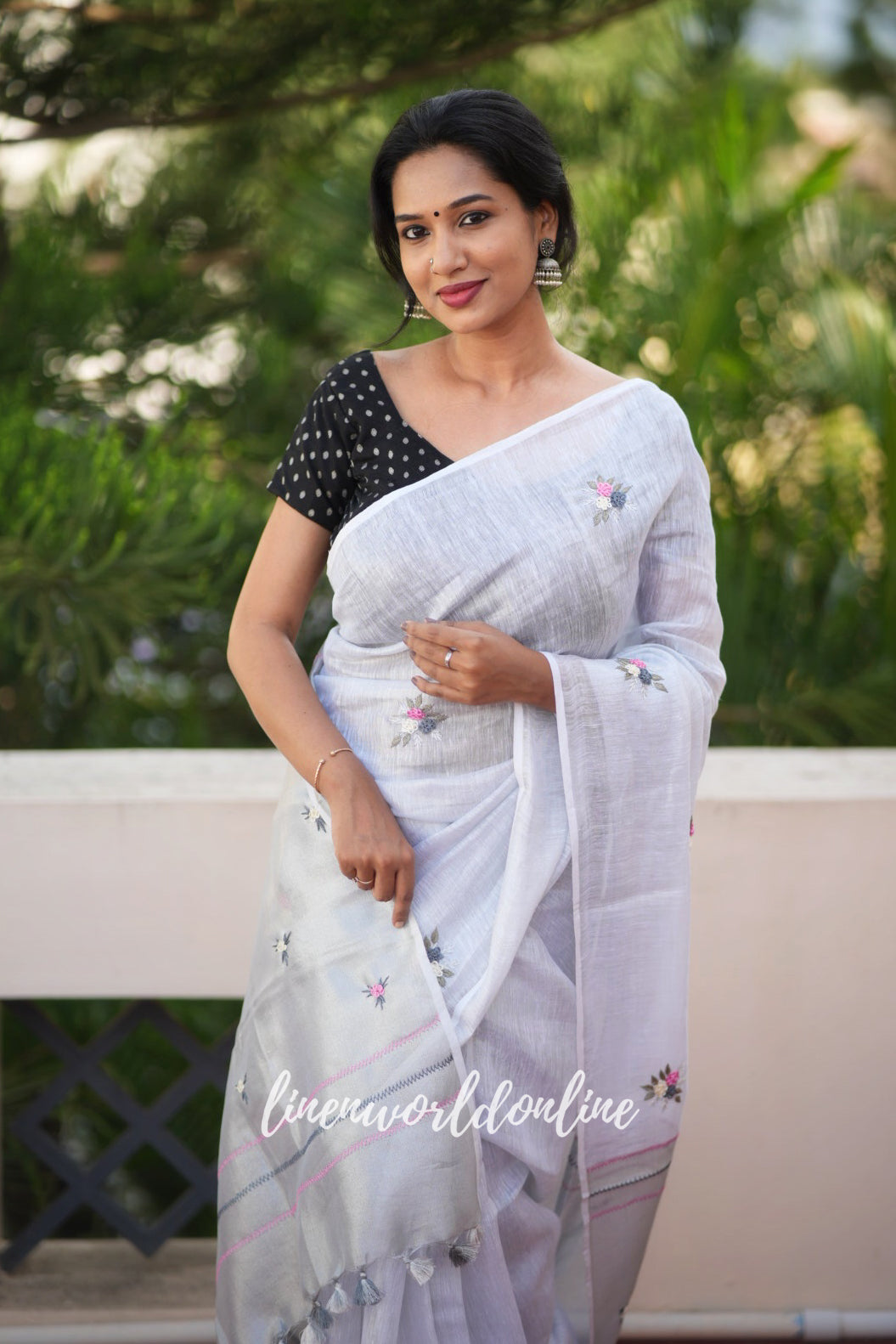 olivia - white zari linen french knot saree - linenworldonline.in