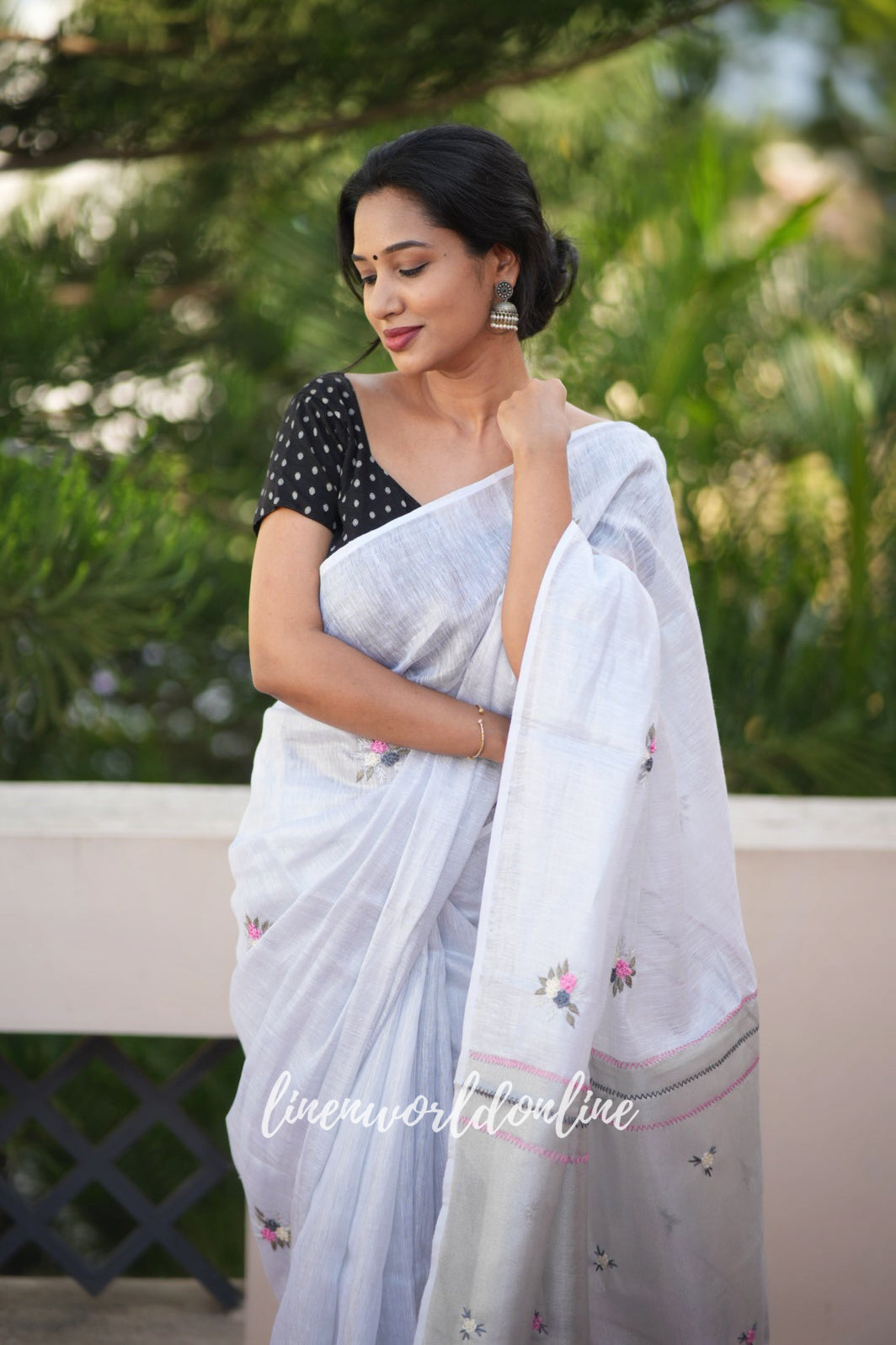 olivia - white zari linen french knot saree - linenworldonline.in