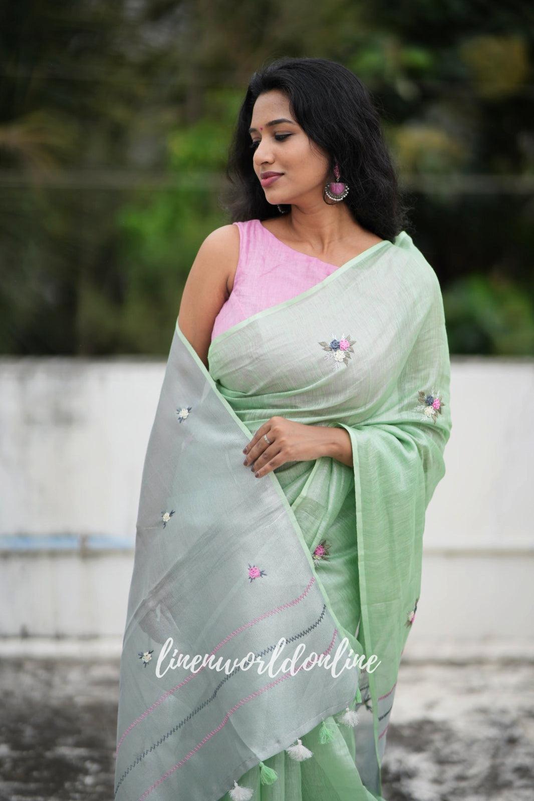 victoria - mint green pure zari linen french knot saree - linenworldonline.in