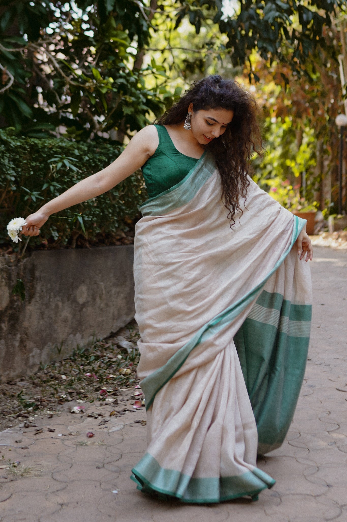 shyla - beige pure linen saree - linenworldonline.in