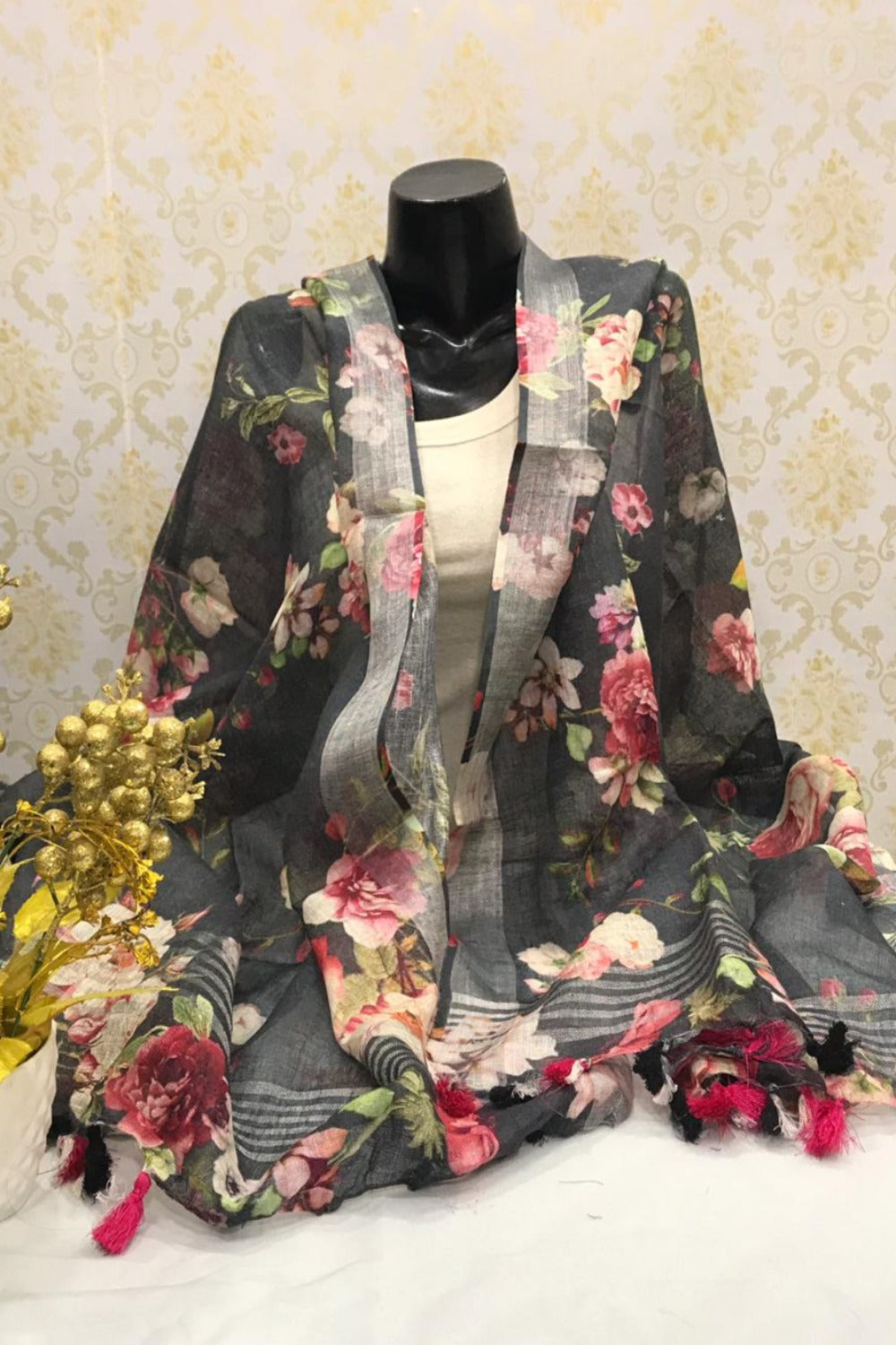 black digital printed scarf - linenworldonline.in