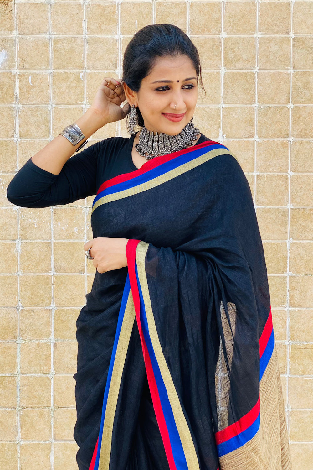 adhira - yarn dyed pure organic linen saree - linenworldonline.in