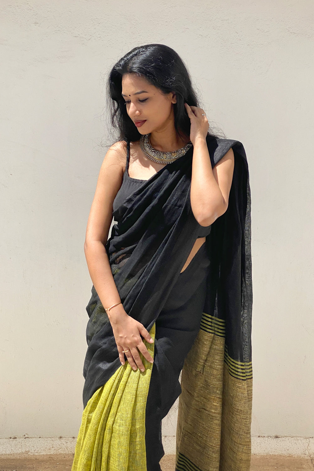 Kiara - Buy Colourblocked Pure Linen Sarees Online - Linen World