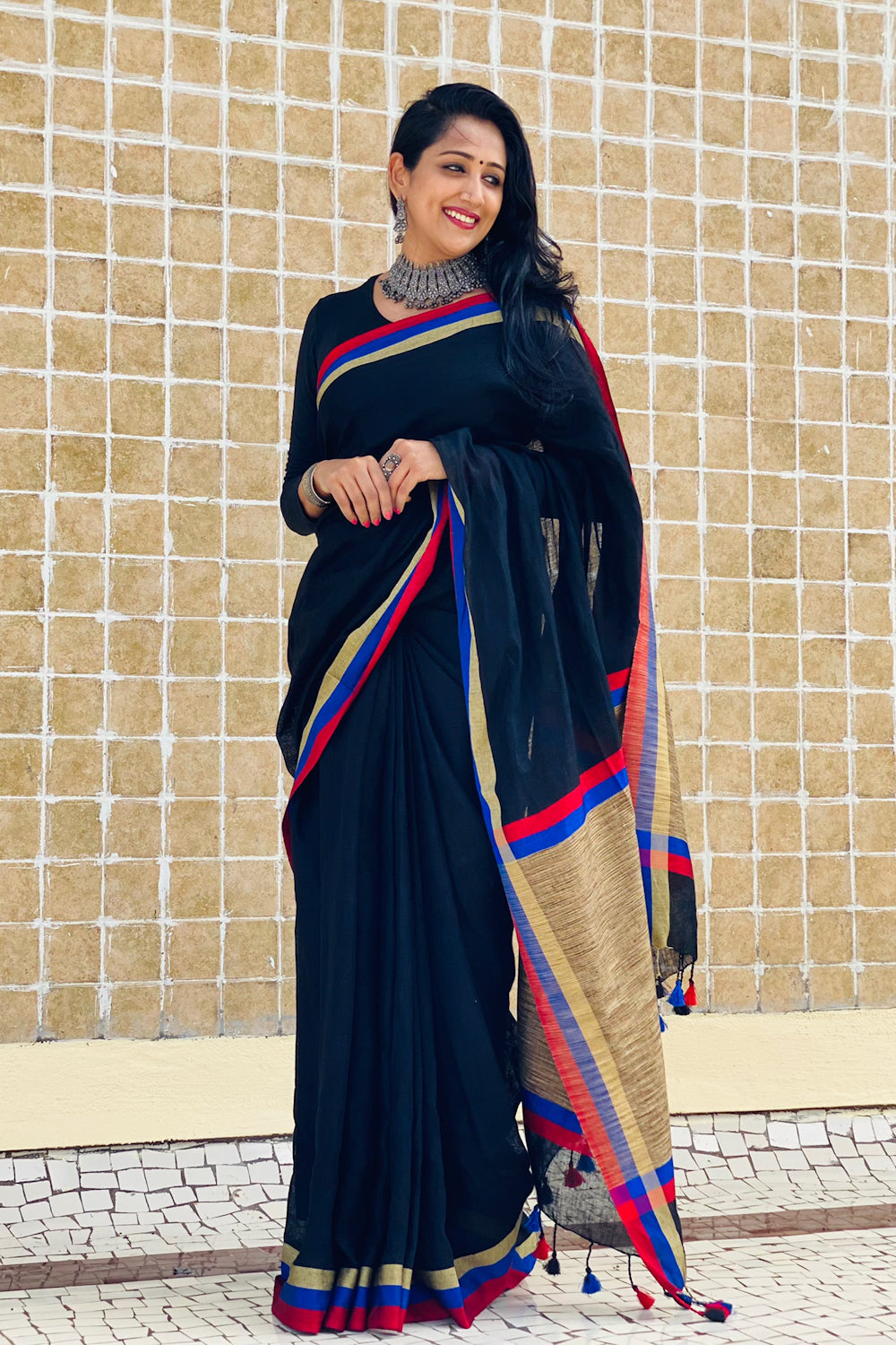 adhira - yarn dyed pure organic linen saree - linenworldonline.in