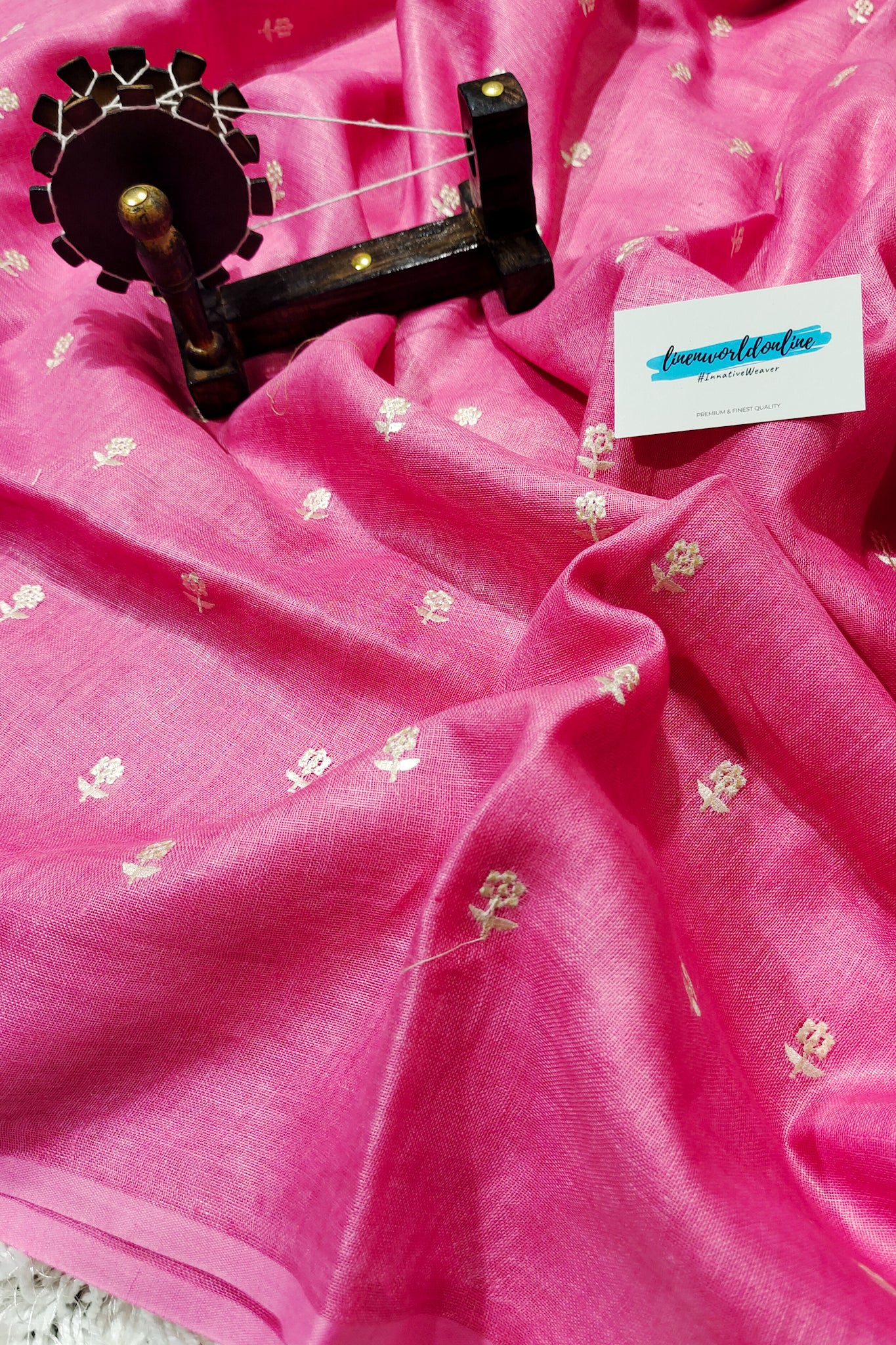 daisy embroidered linen saree - linenworldonline.in