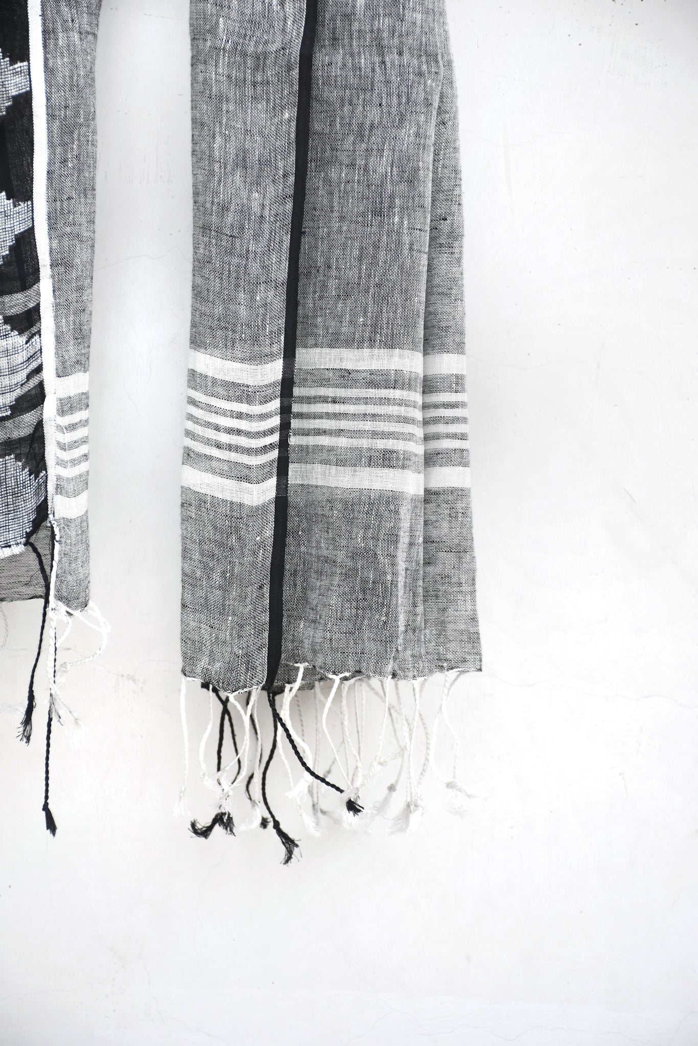 grey pure linen dobby woven dupatta - linenworldonline.in