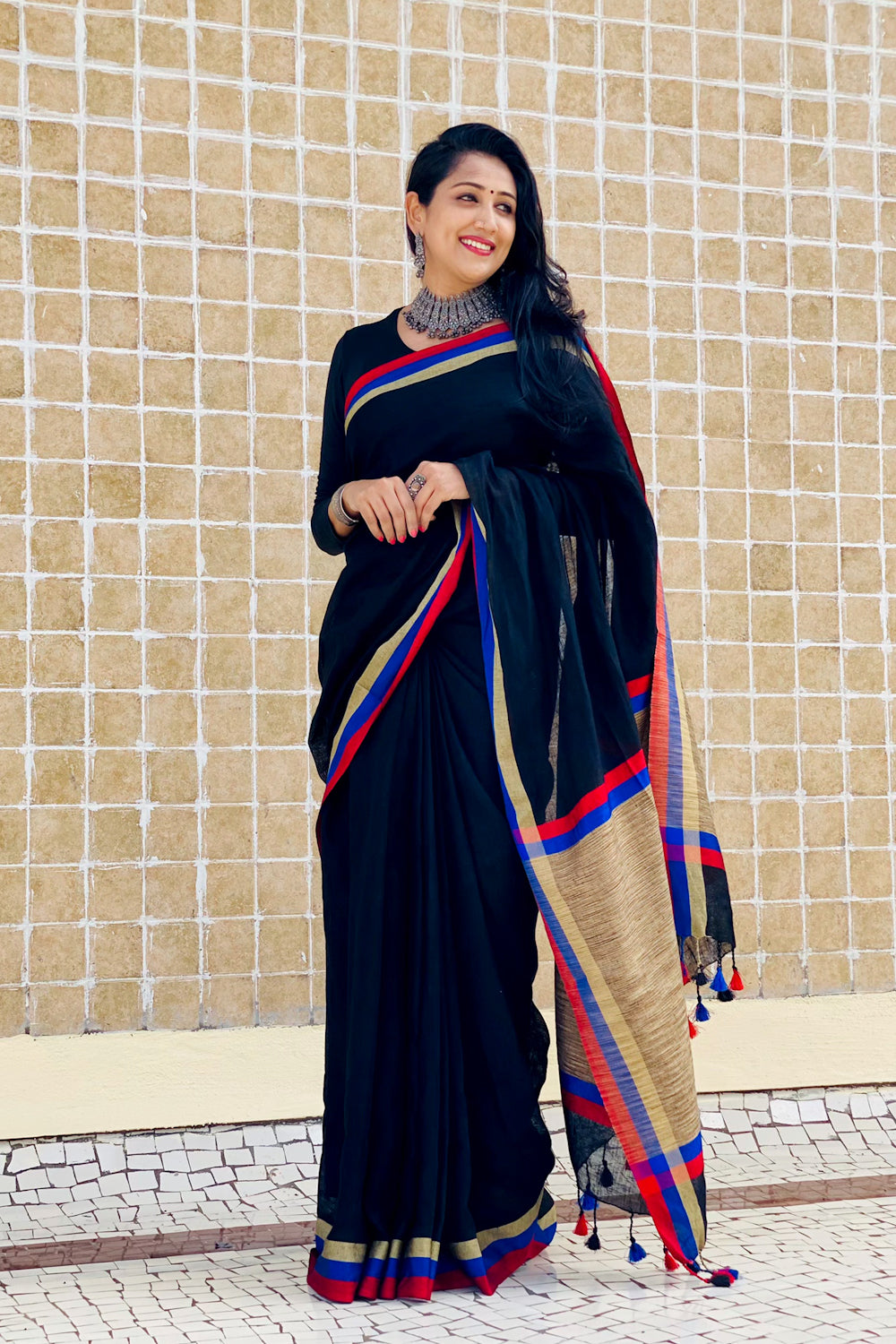 adhira - yarn dyed pure organic linen saree - linenworldonline.in