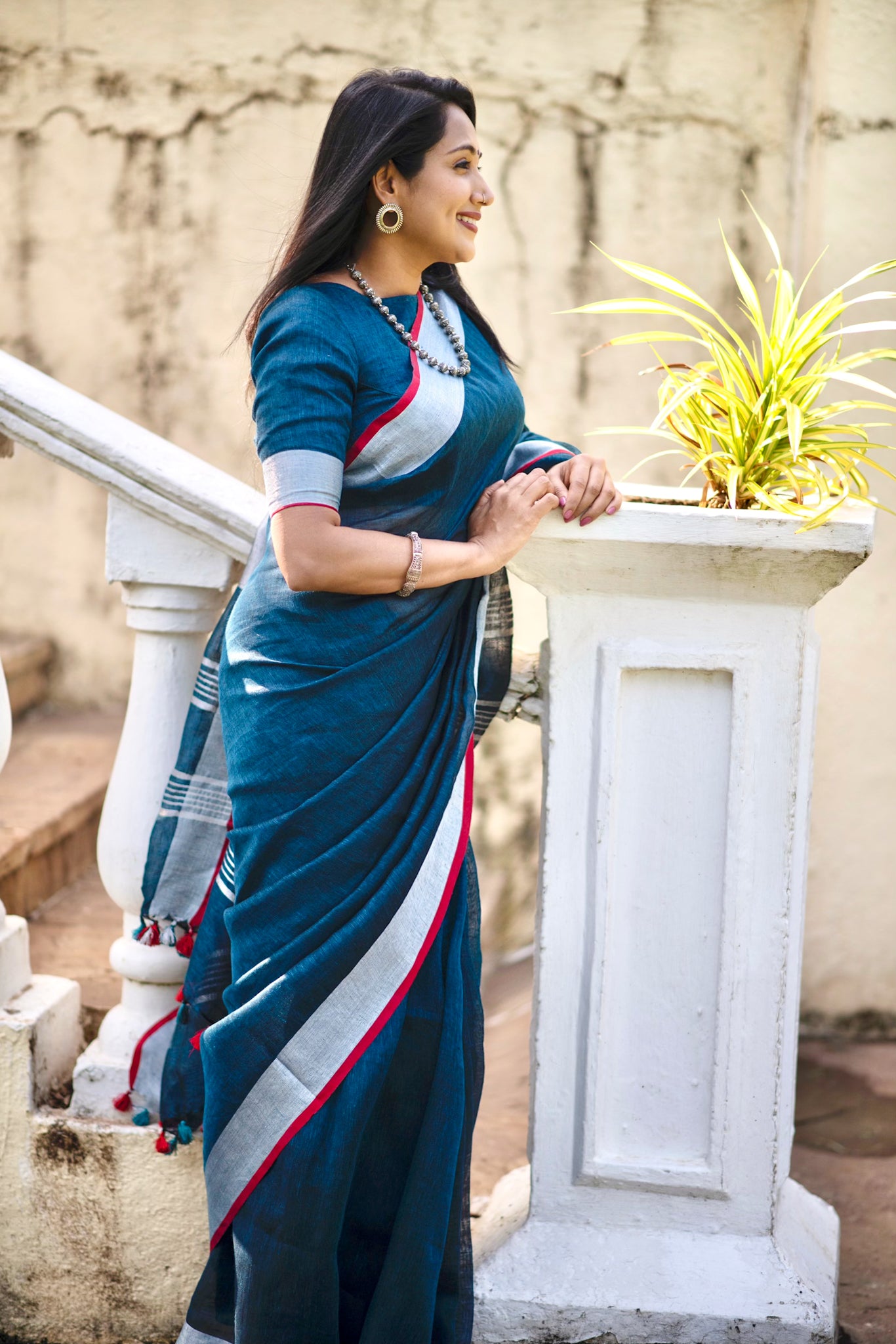gayatri - teal blue organic pure linen saree - linenworldonline.in