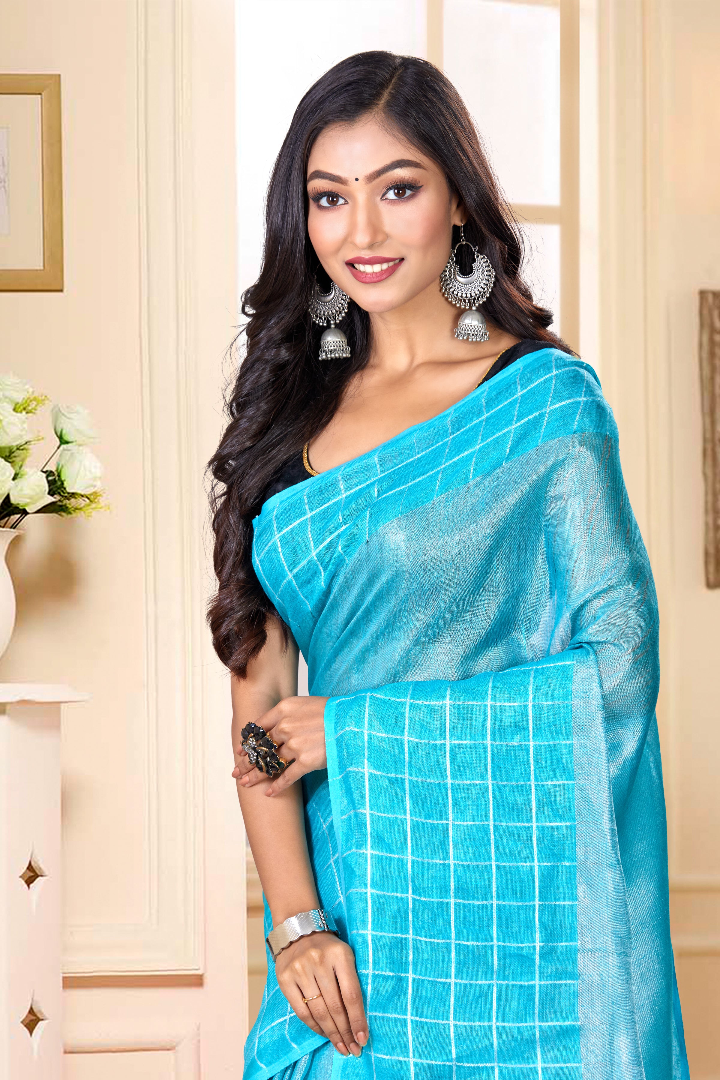 checkered handwoven zari linen saree