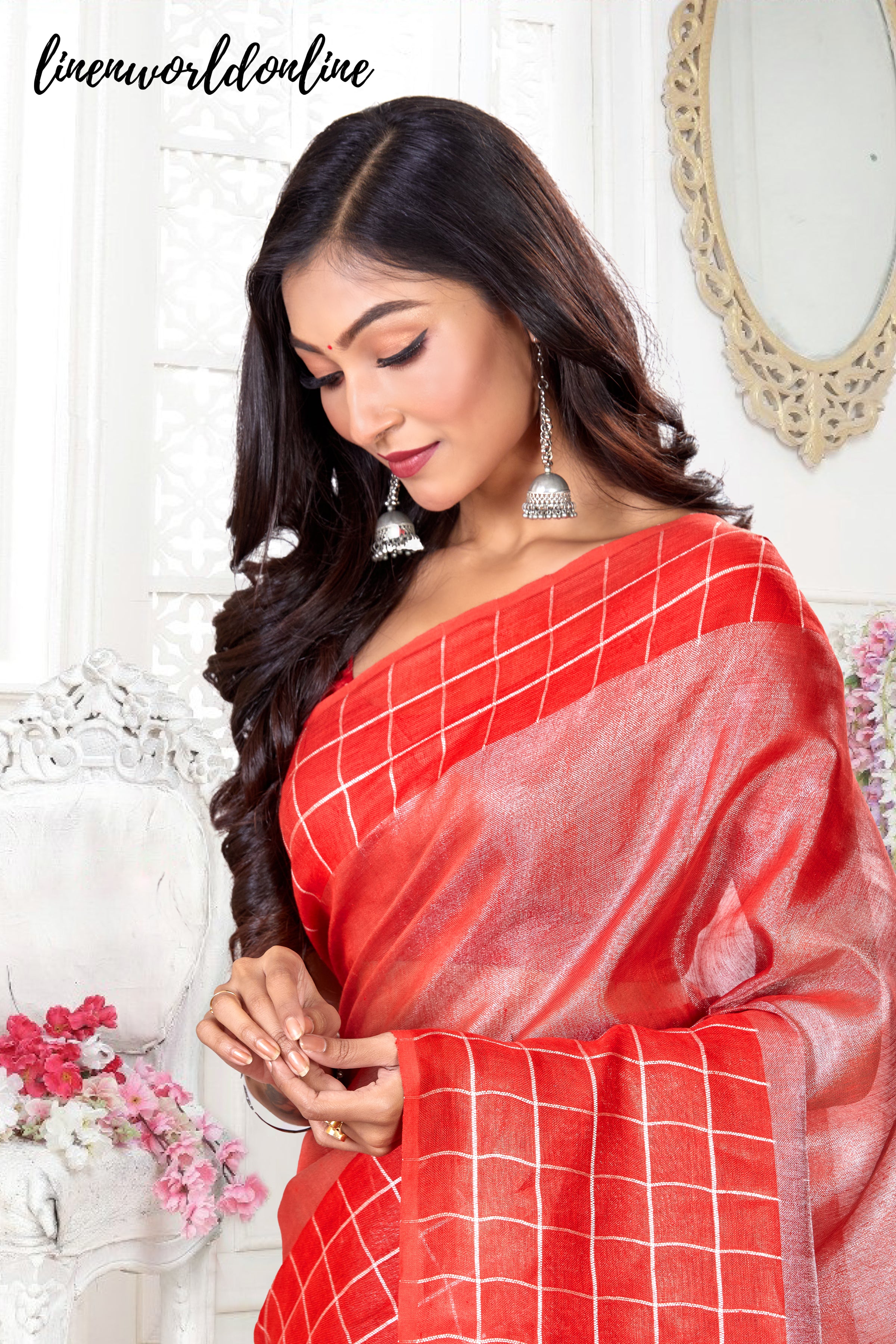 zari linen checkered handwoven saree