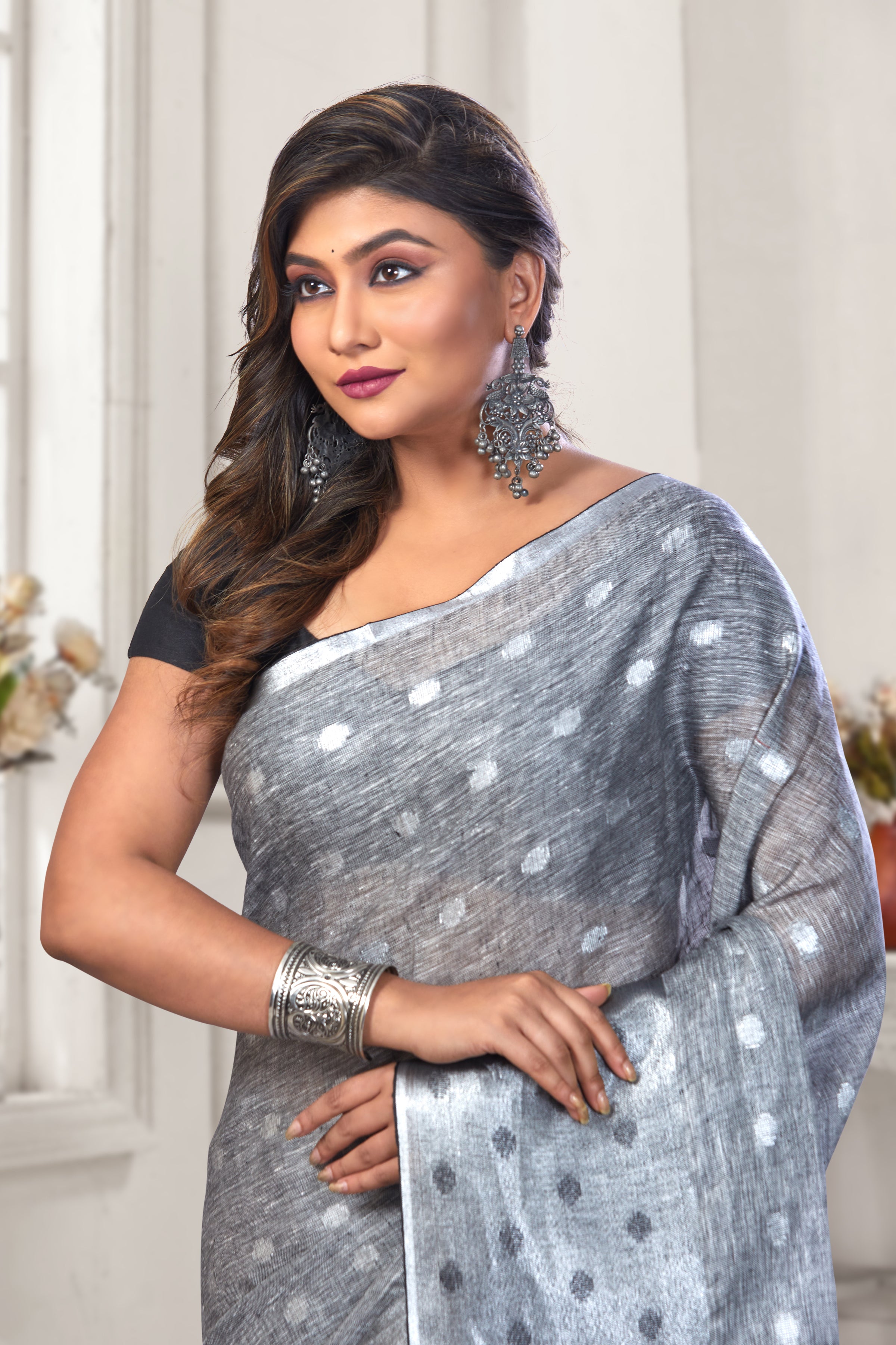 Dobby Woven Pure Linen Saree