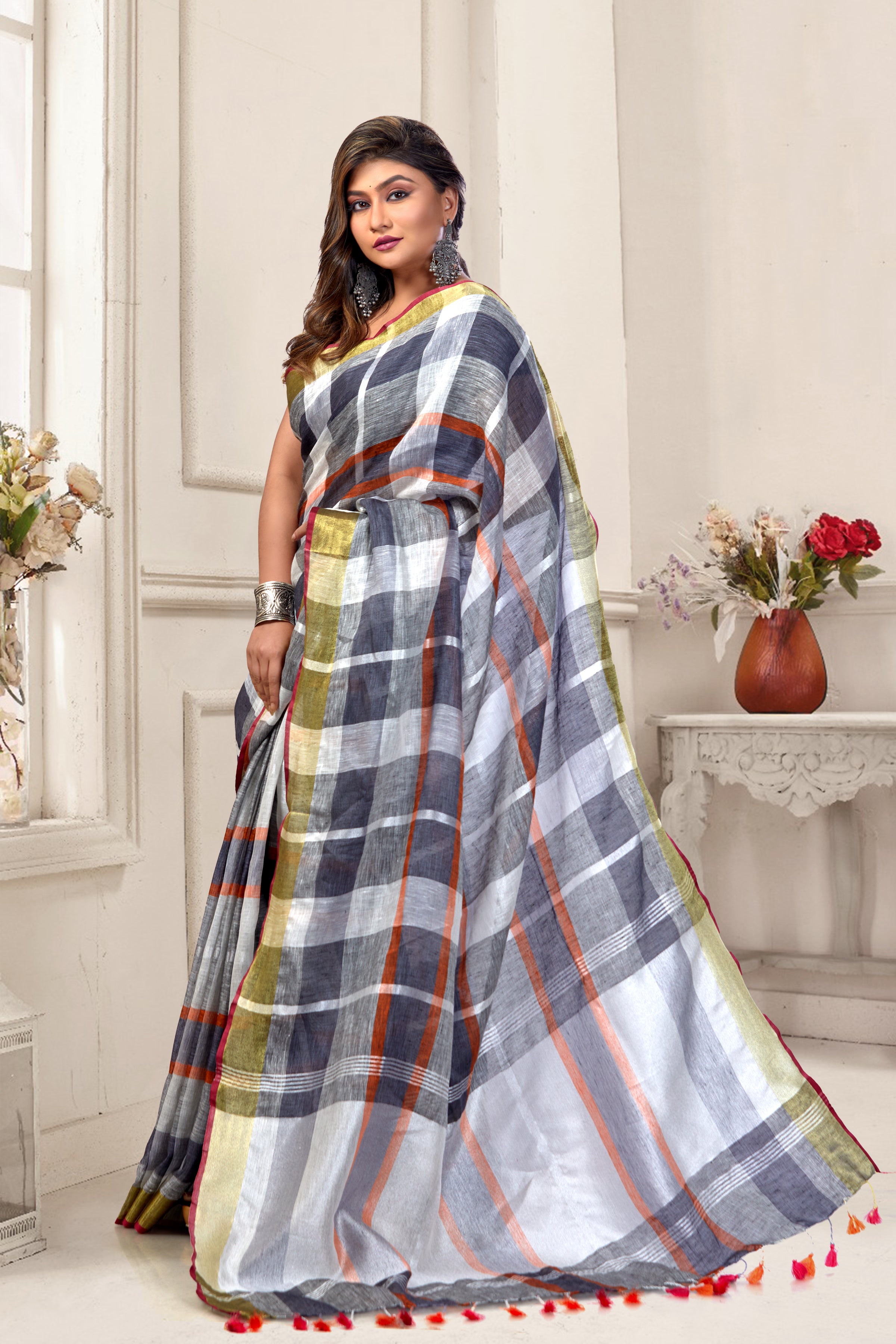 akshara - checkered pure linen saree - linenworldonline.in