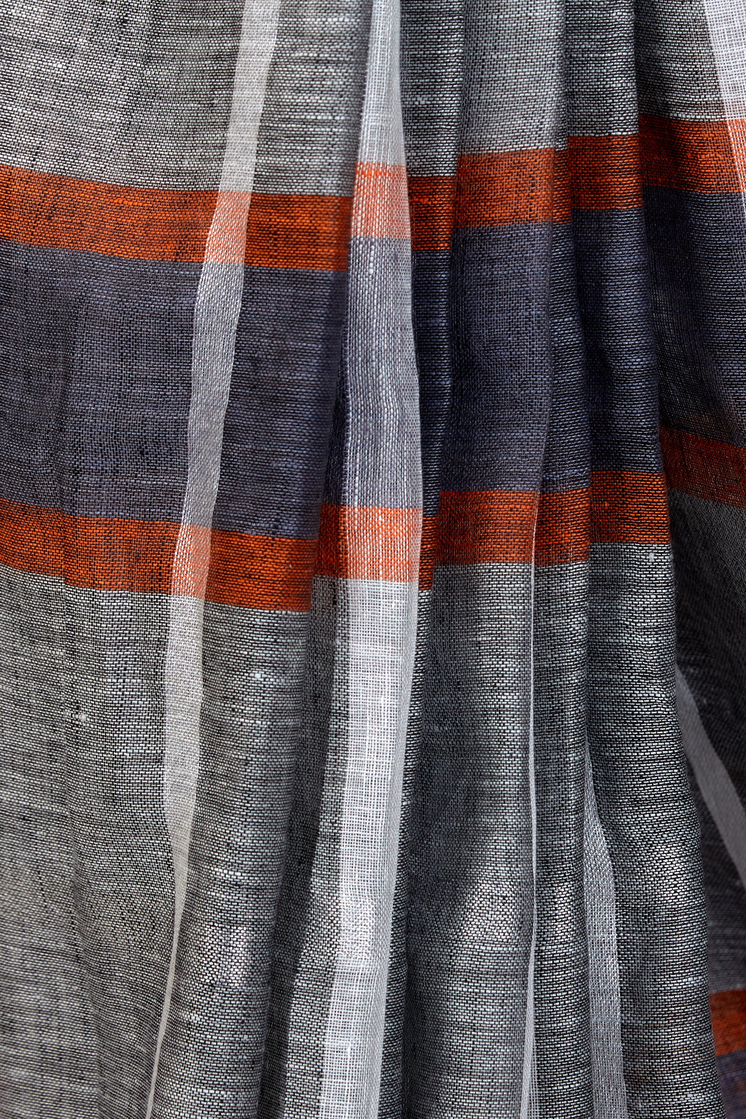 akshara - checkered pure linen saree - linenworldonline.in