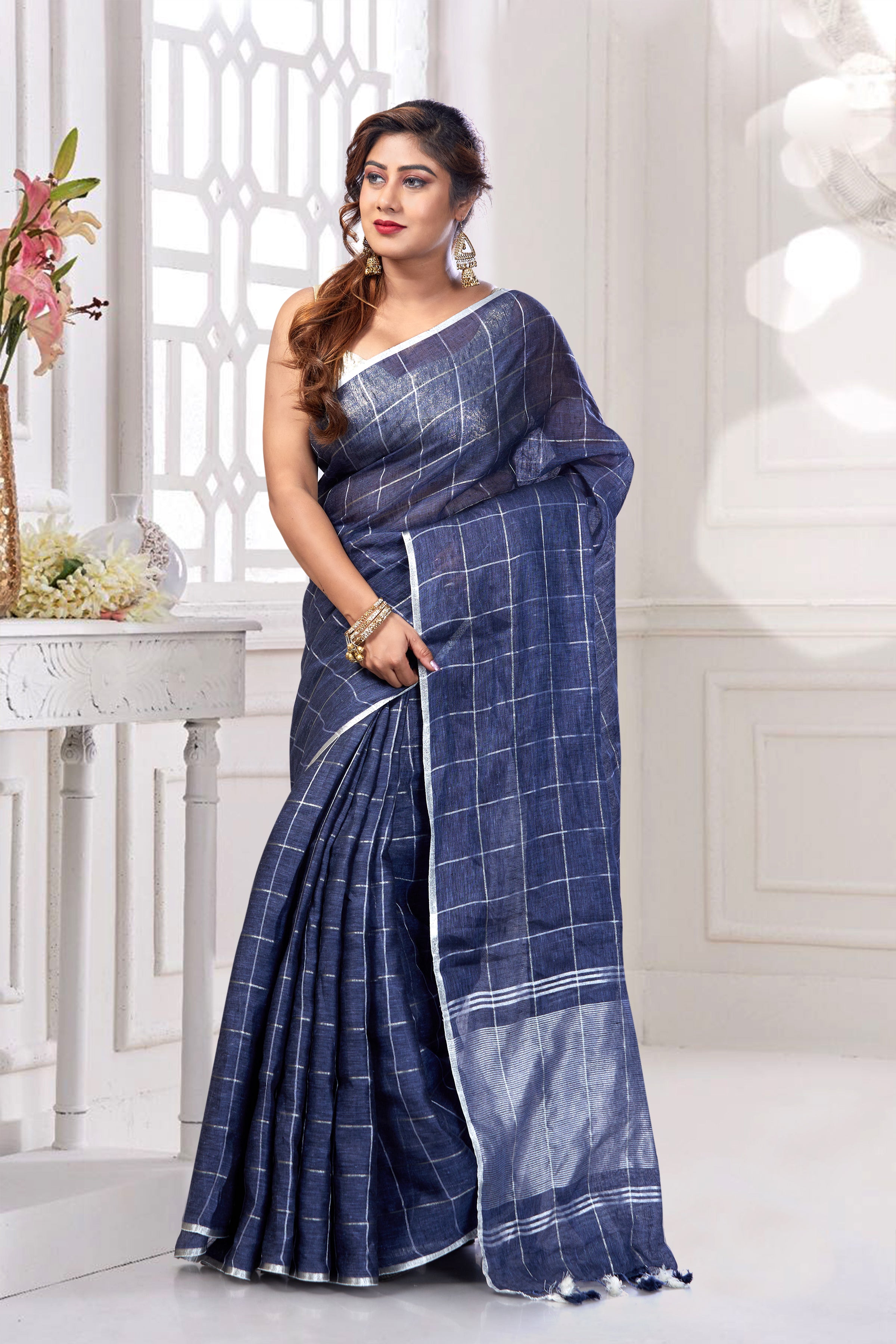 checkered woven pure linen saree