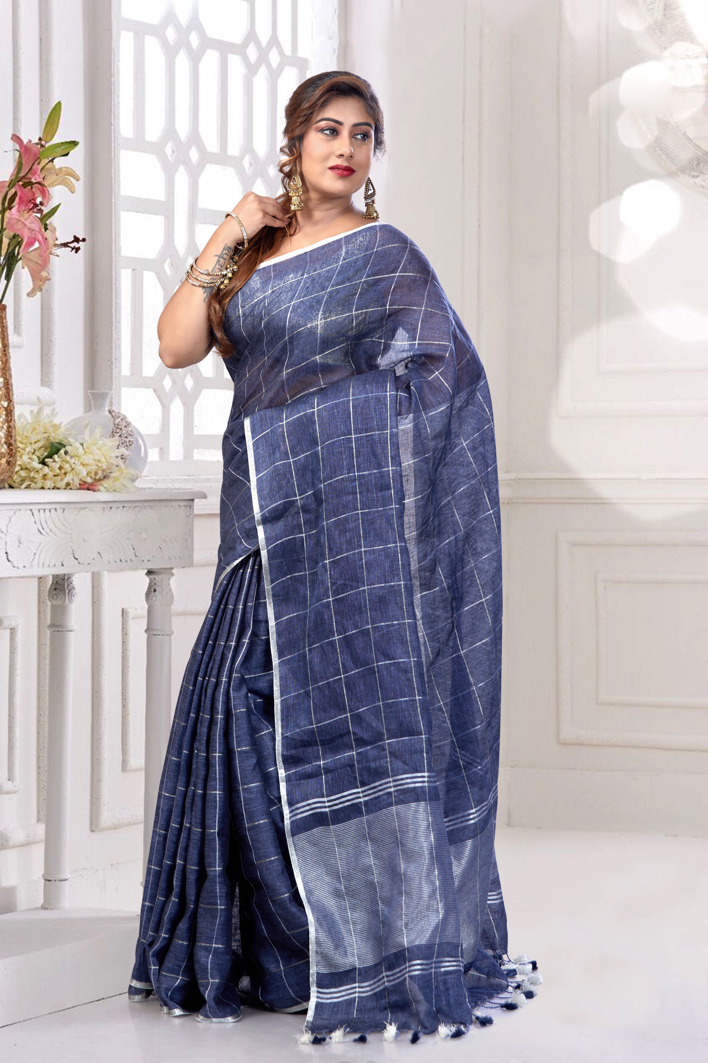 checkered woven pure linen saree