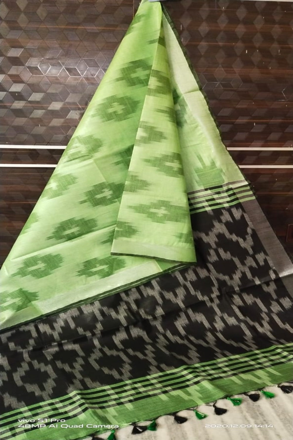 green cotton ikat handwoven saree - linenworldonline.in