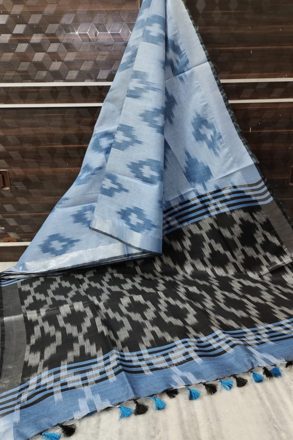 blue cotton ikat handwoven saree - linenworldonline.in