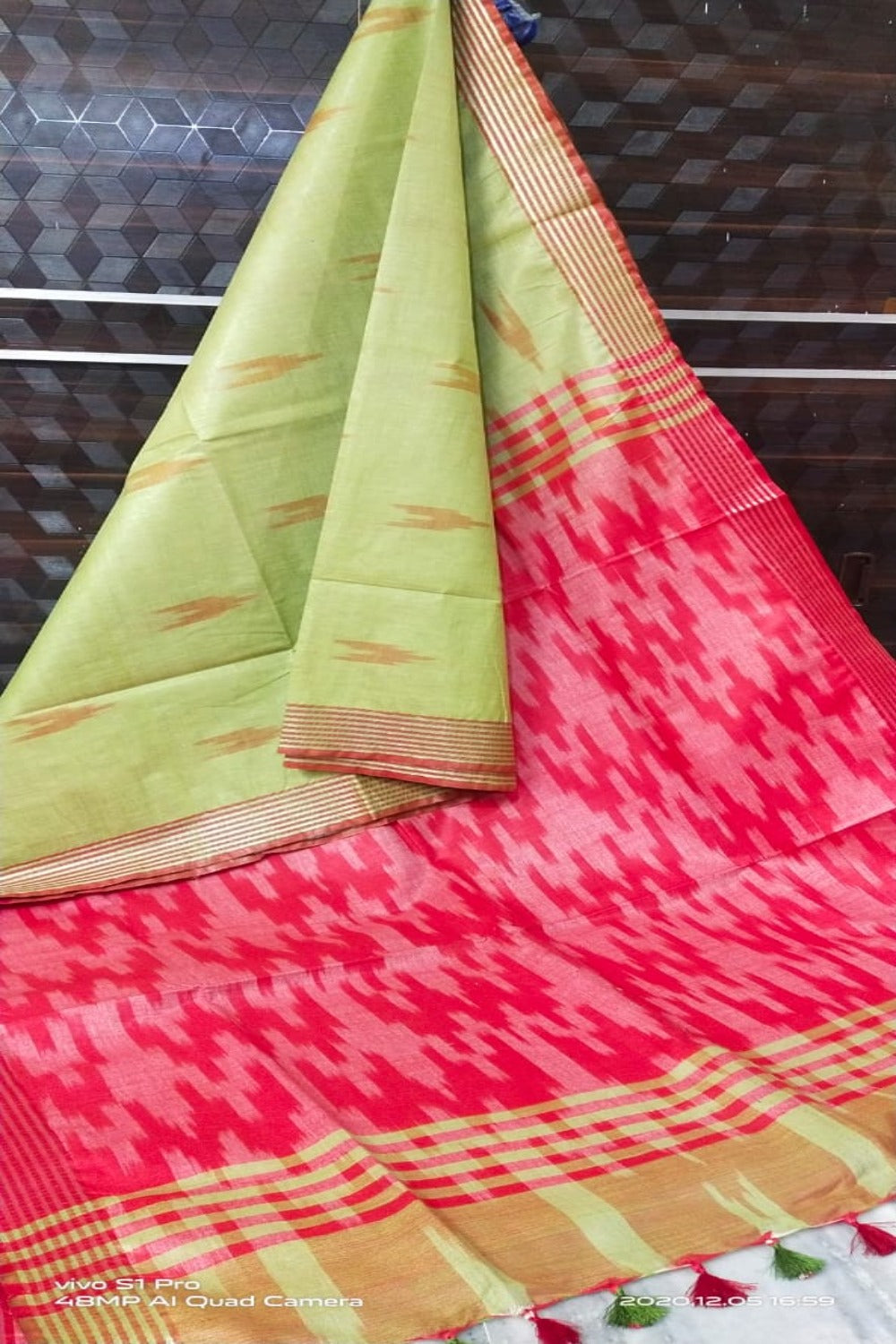 green cotton ikat handwoven saree - linenworldonline.in