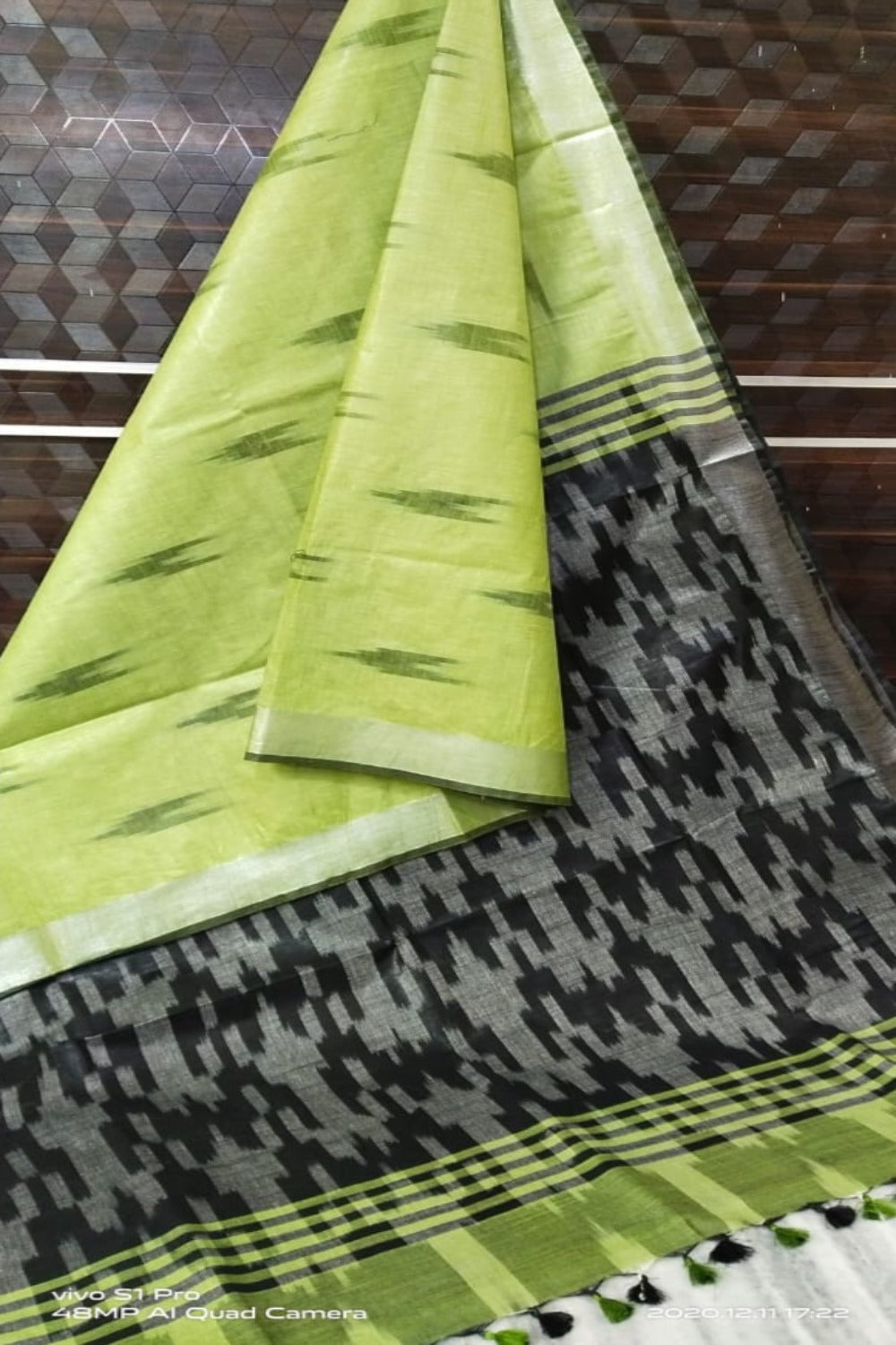 green cotton ikat handwoven saree - linenworldonline.in