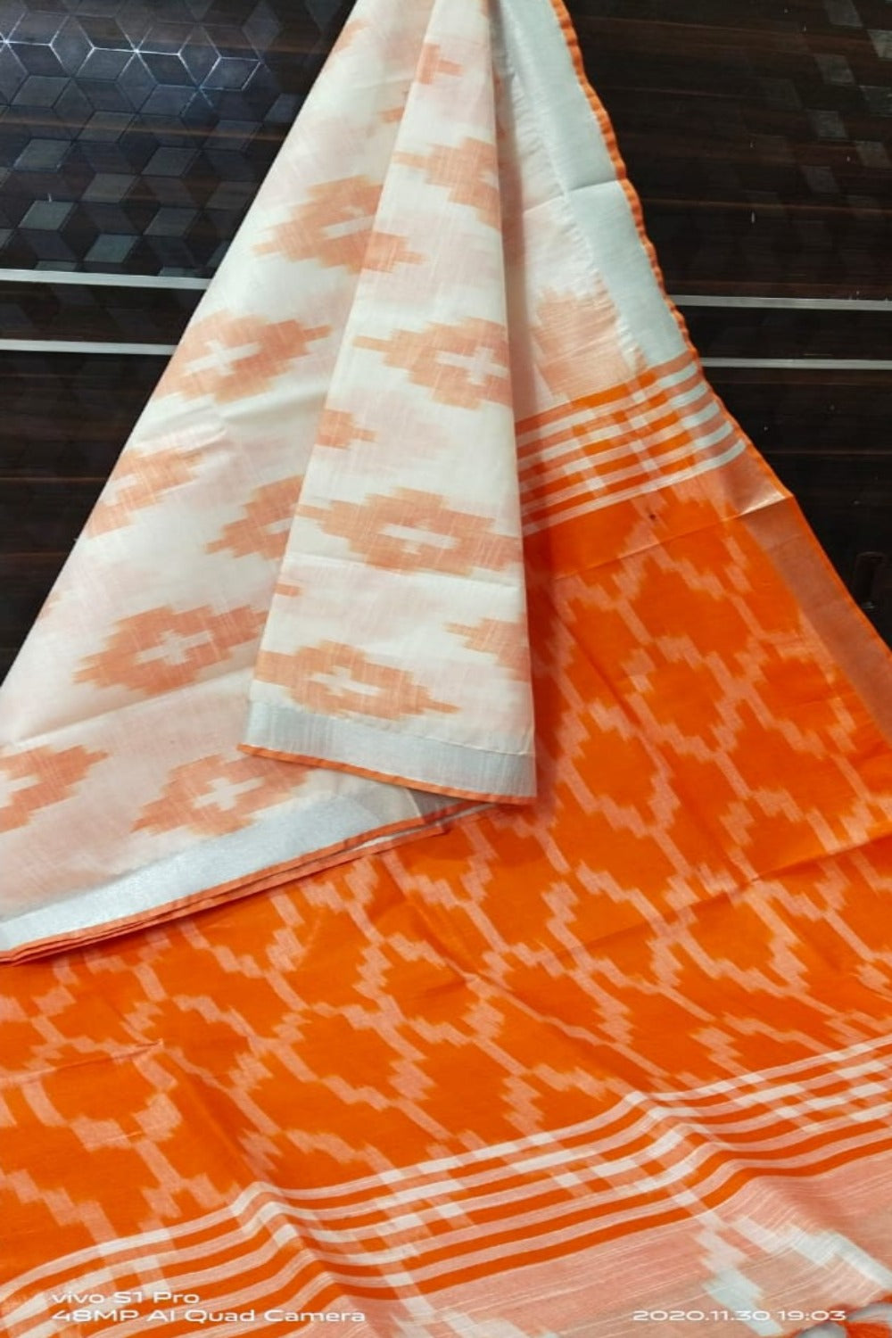 White cotton ikat handwoven saree - linenworldonline.in