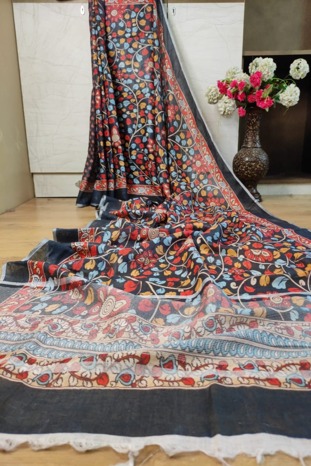 black digital printed handloom pure linen saree - linenworldonline.in