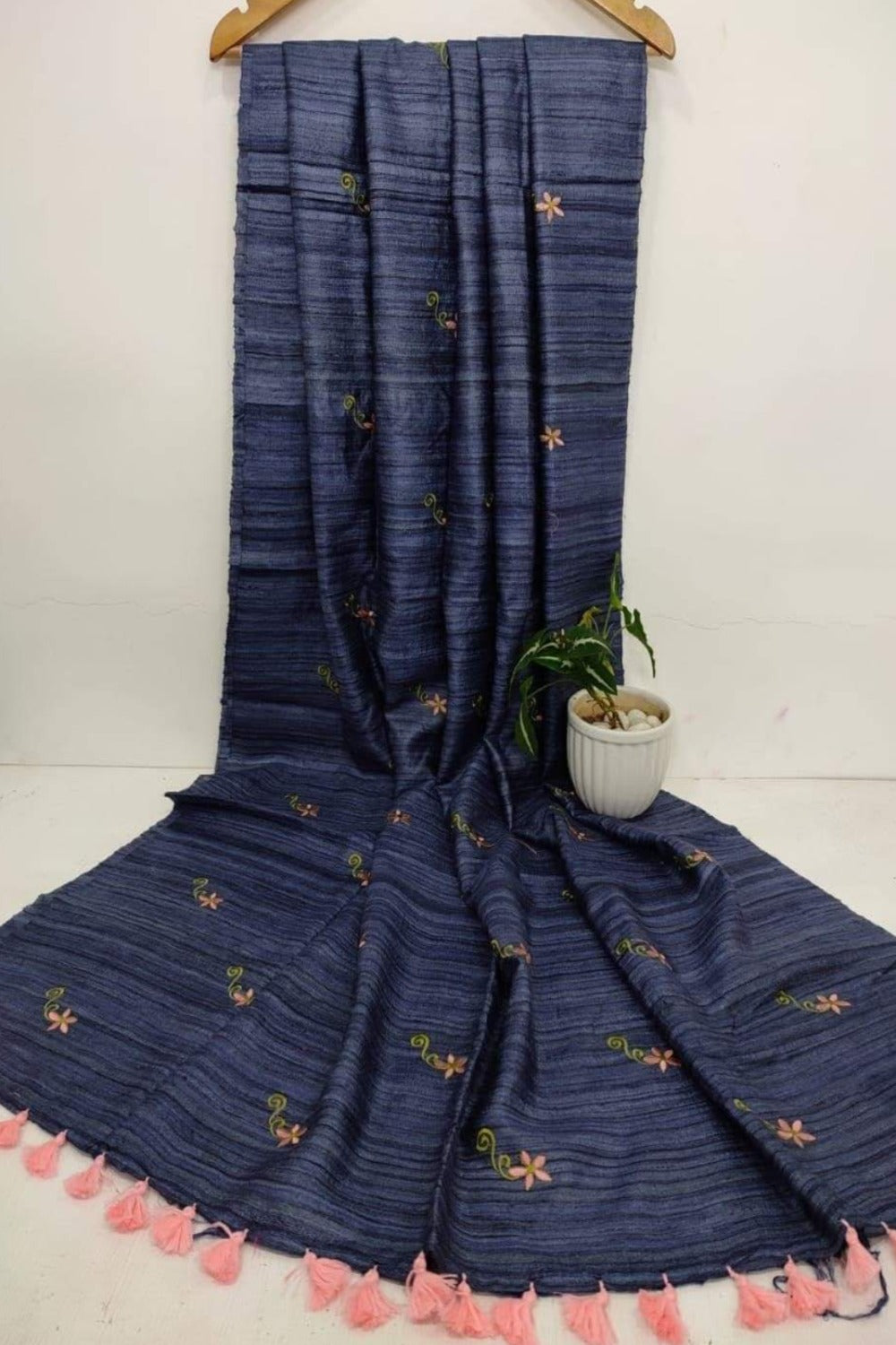 Tussar Ghicha Embroidered Saree - linenworldonline.in