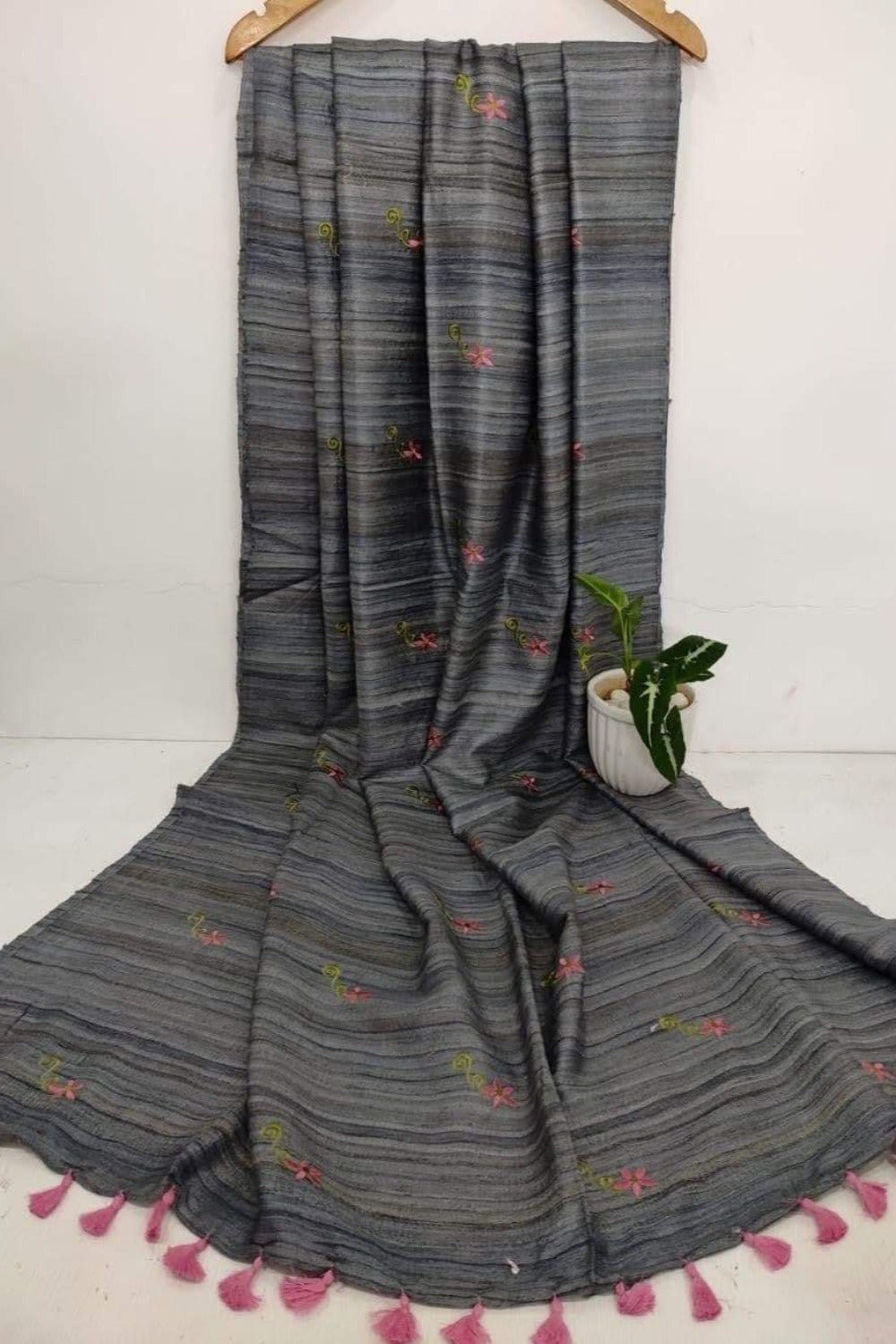 Tussar Ghicha Embroidered Saree - linenworldonline.in