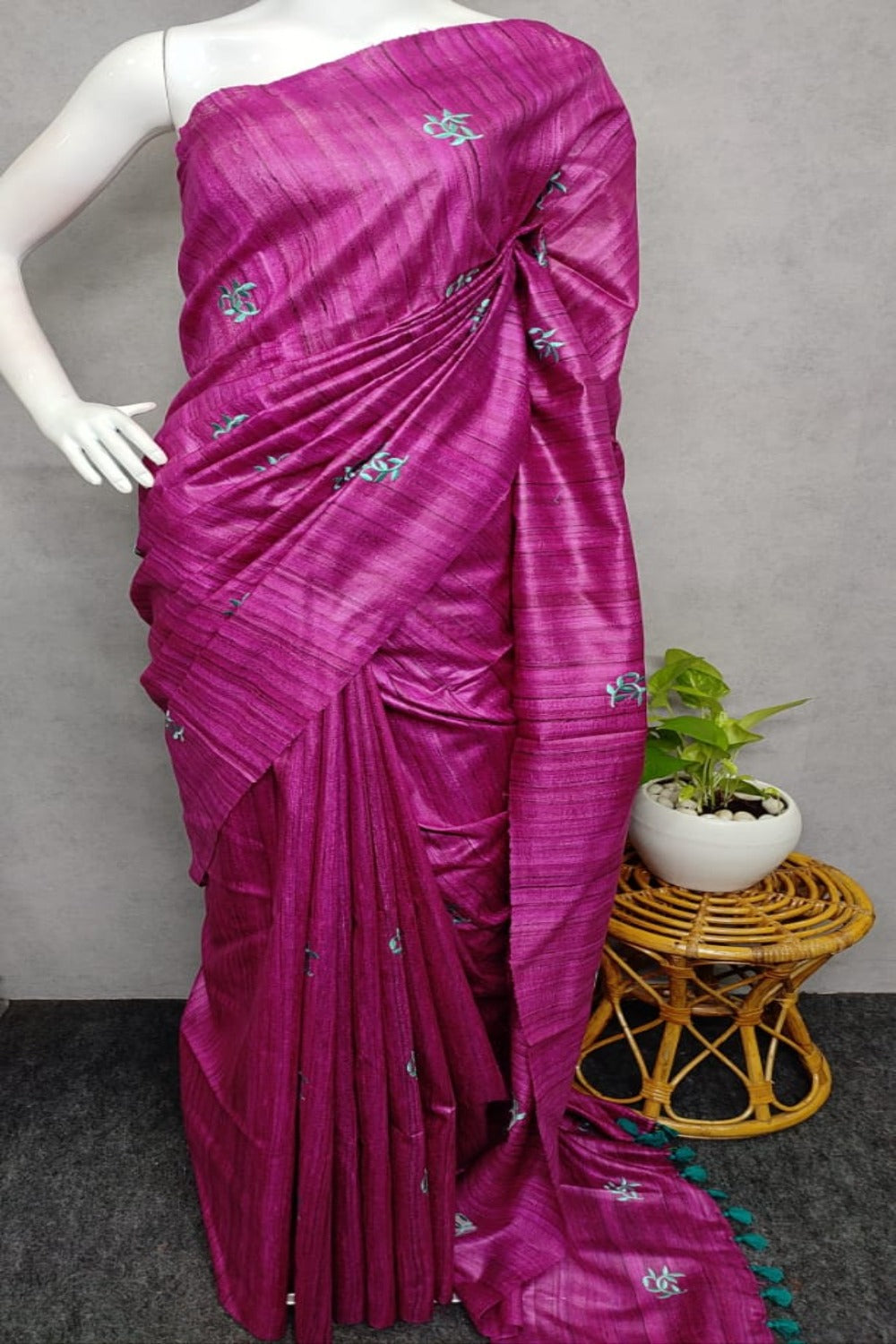 Tussar Ghicha Embroidered Saree - linenworldonline.in