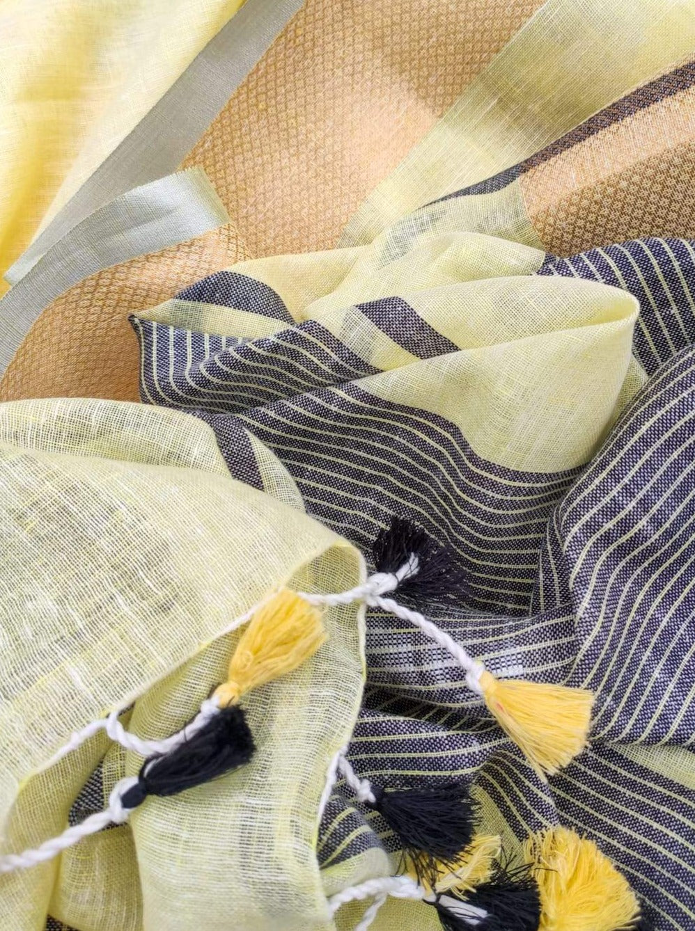 Exclusive Dobi Woven Pure Linen Saree - linenworldonline.in