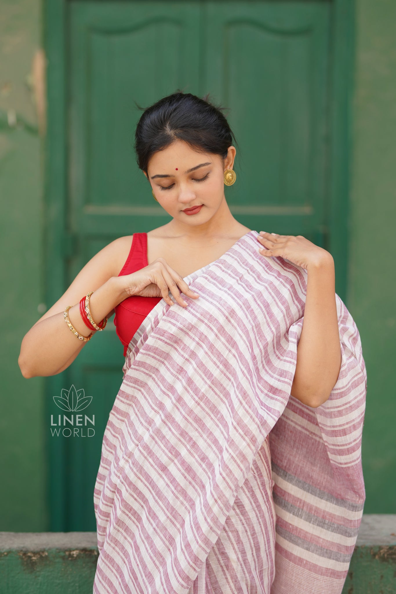 maroon cream handloom pure linen saree - linen world