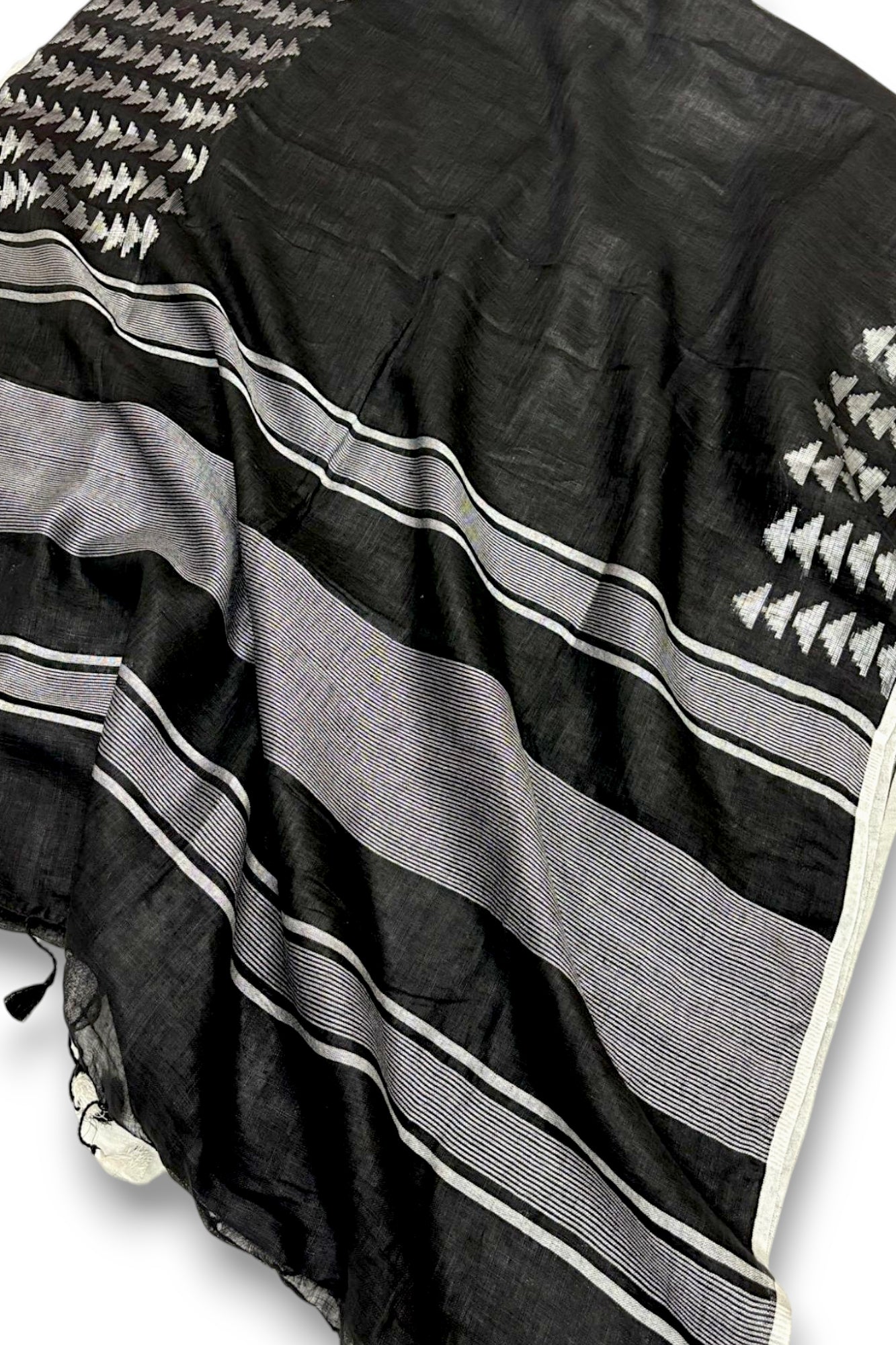 lavana (black pure linen saree) | linenworldonline.in