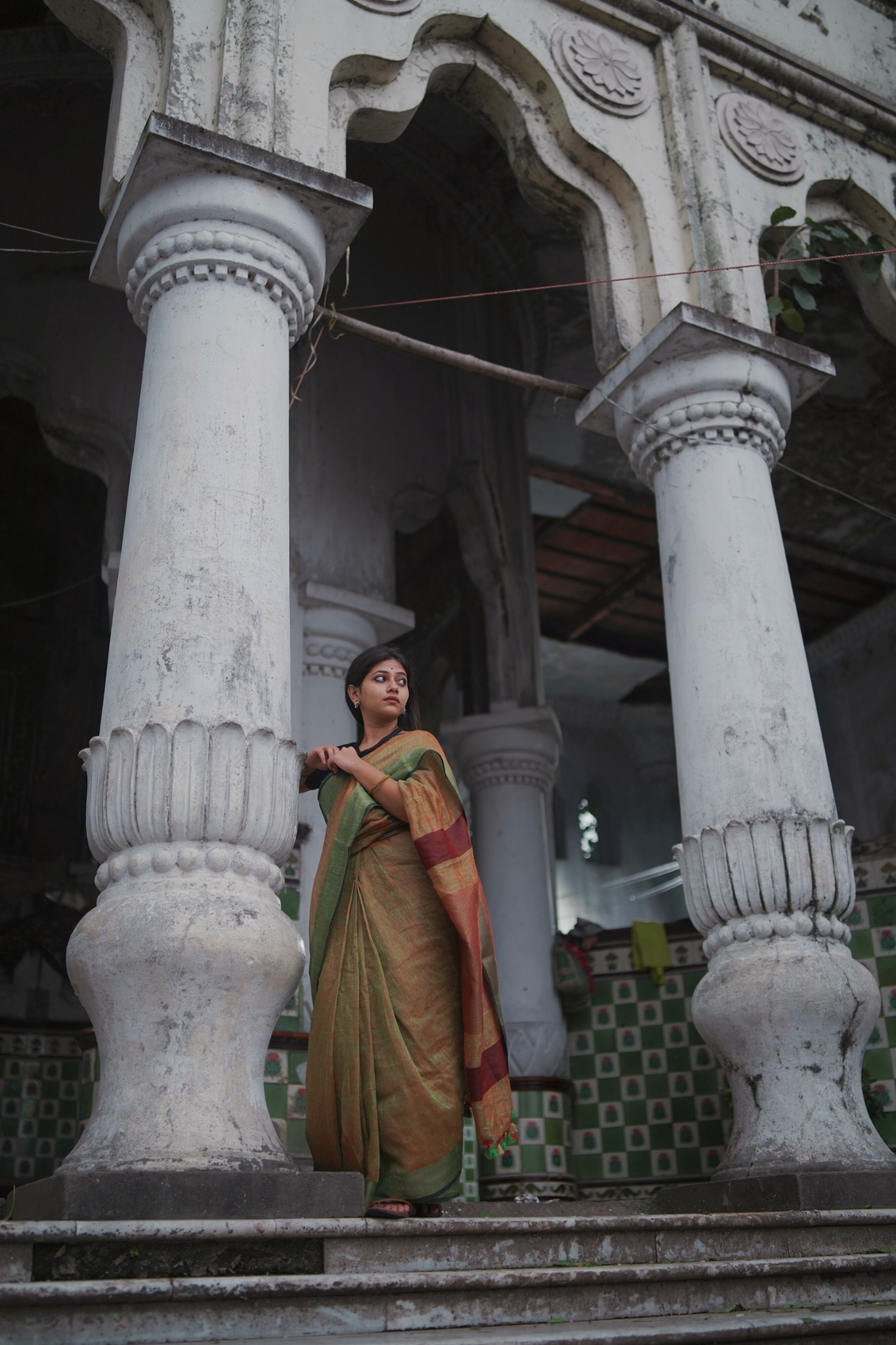 dual tone green organic linen saree - linenworldonline.in