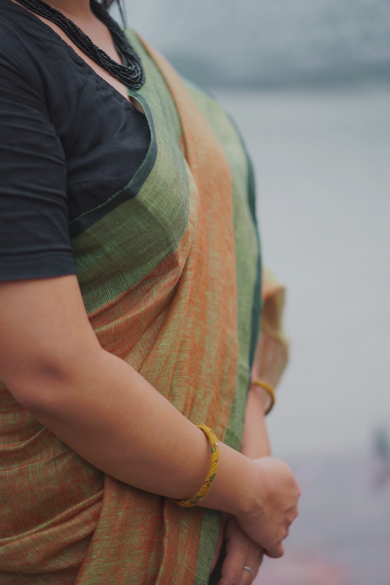 dual tone green organic linen saree - linenworldonline.in